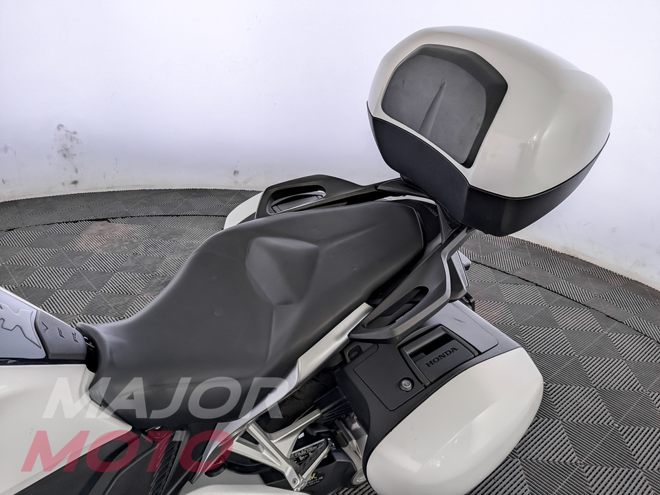 Honda VFR 1200 - фото №8