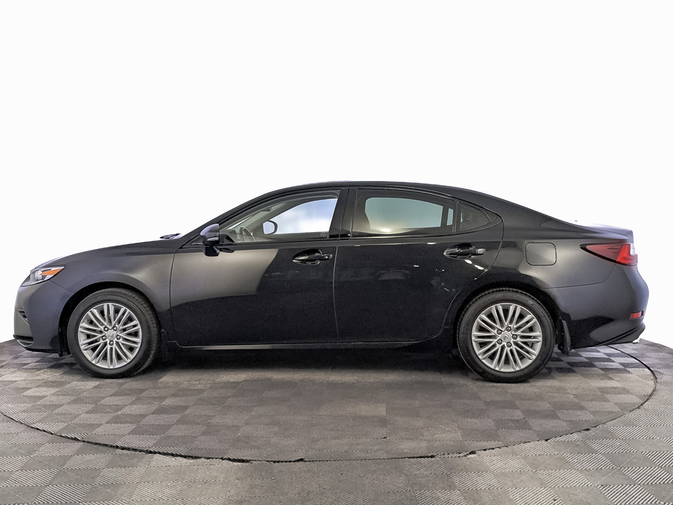 Фото Lexus ES с пробегом 99407 км