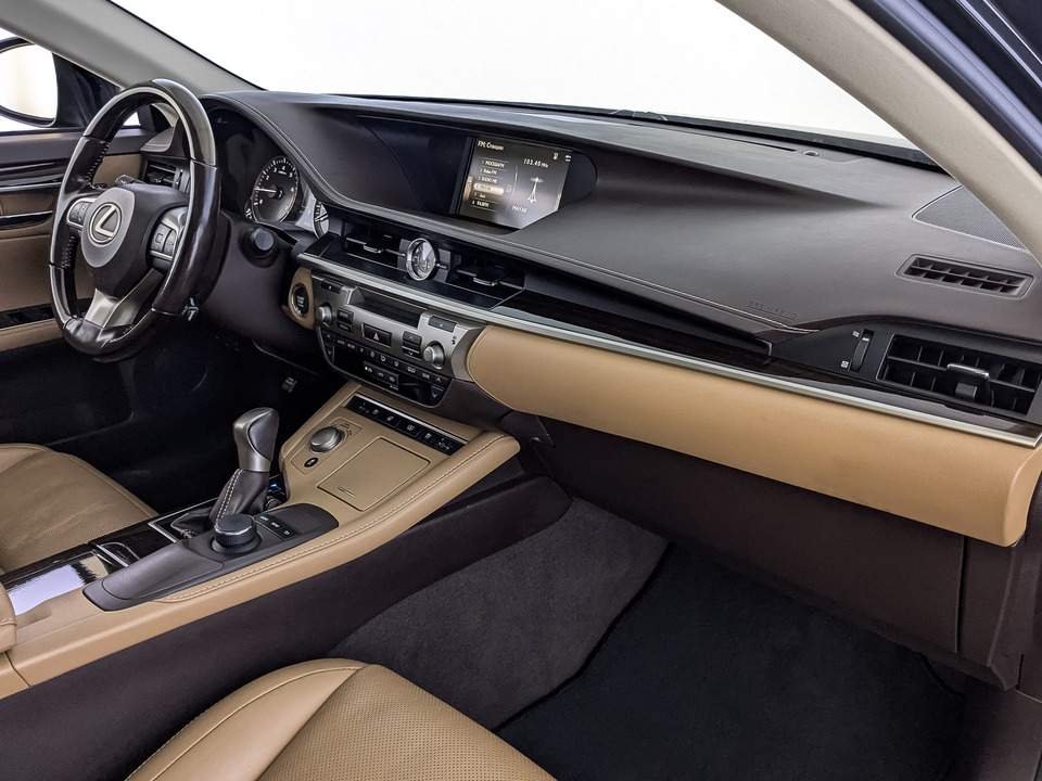 Фото Lexus ES с пробегом 99407 км