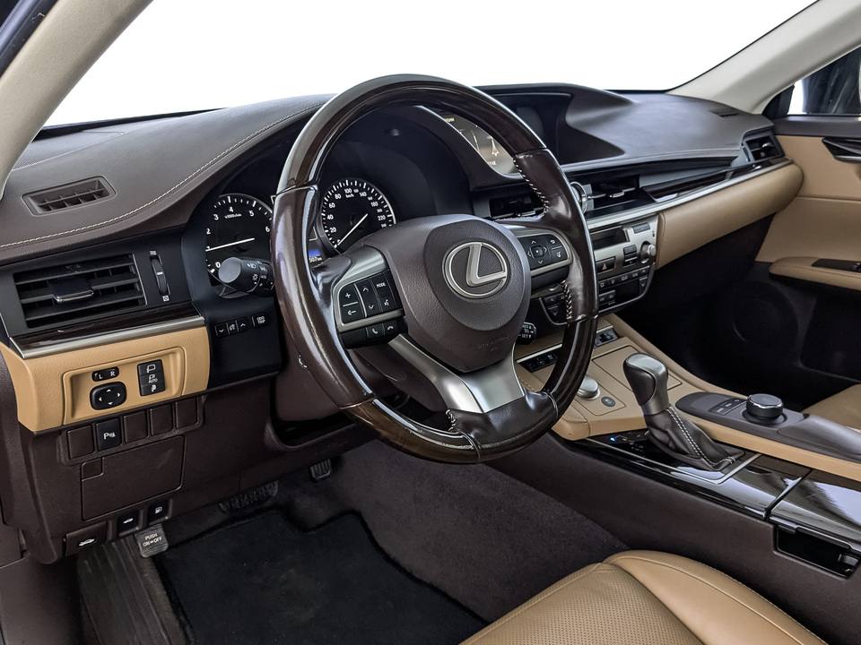 Фото Lexus ES с пробегом 99407 км