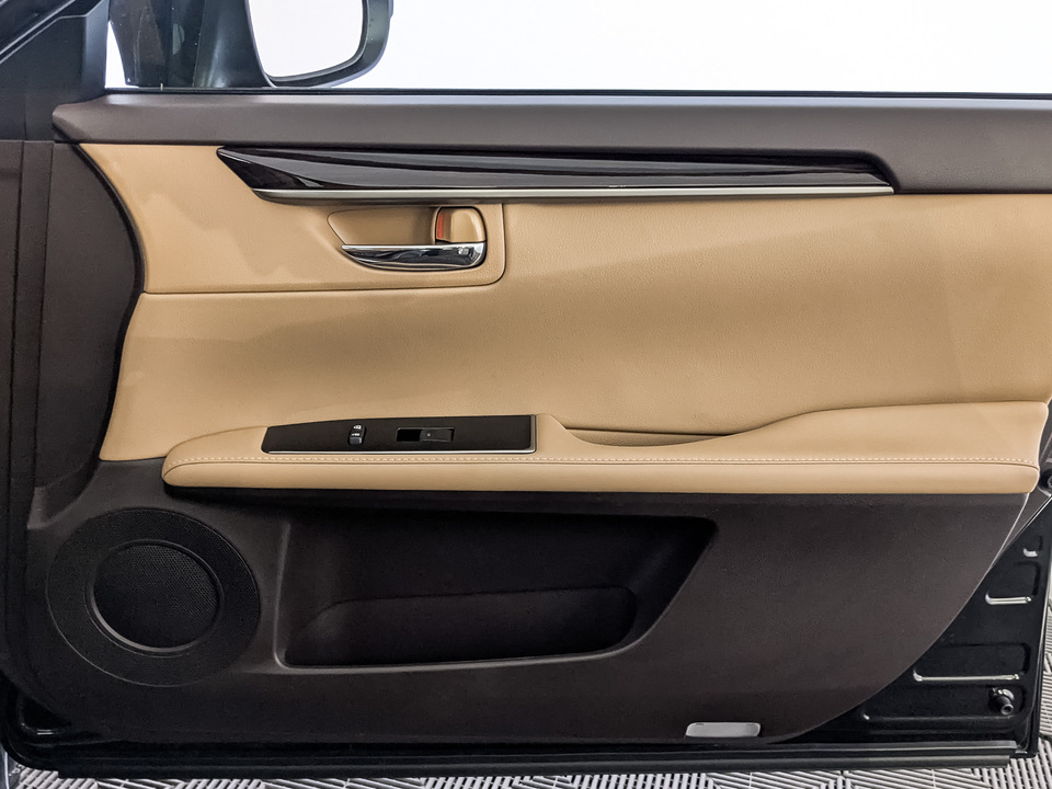 Фото Lexus ES с пробегом 99407 км