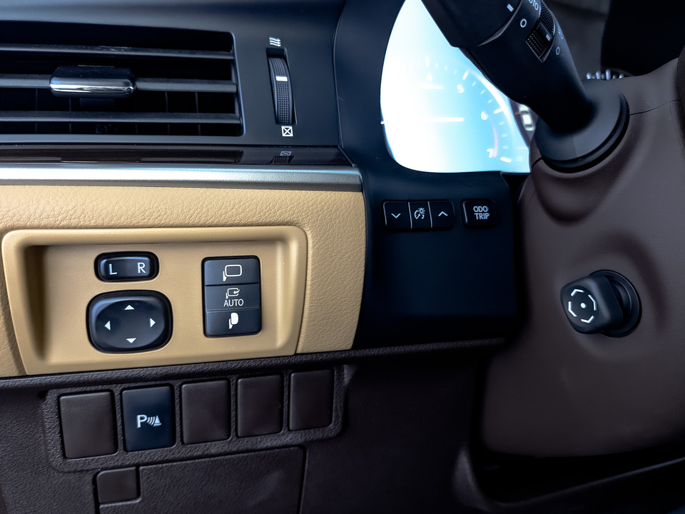 Фото Lexus ES с пробегом 99407 км