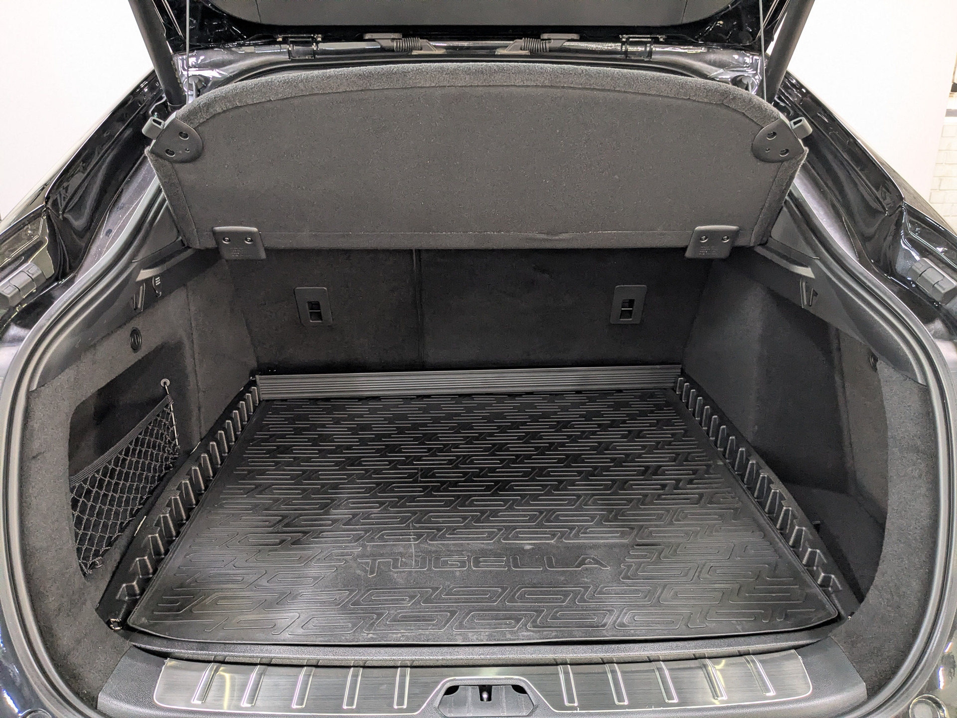 GEELY Tugella 2.00 (238 л.с), автомат, 2023, пробег 33 260 км