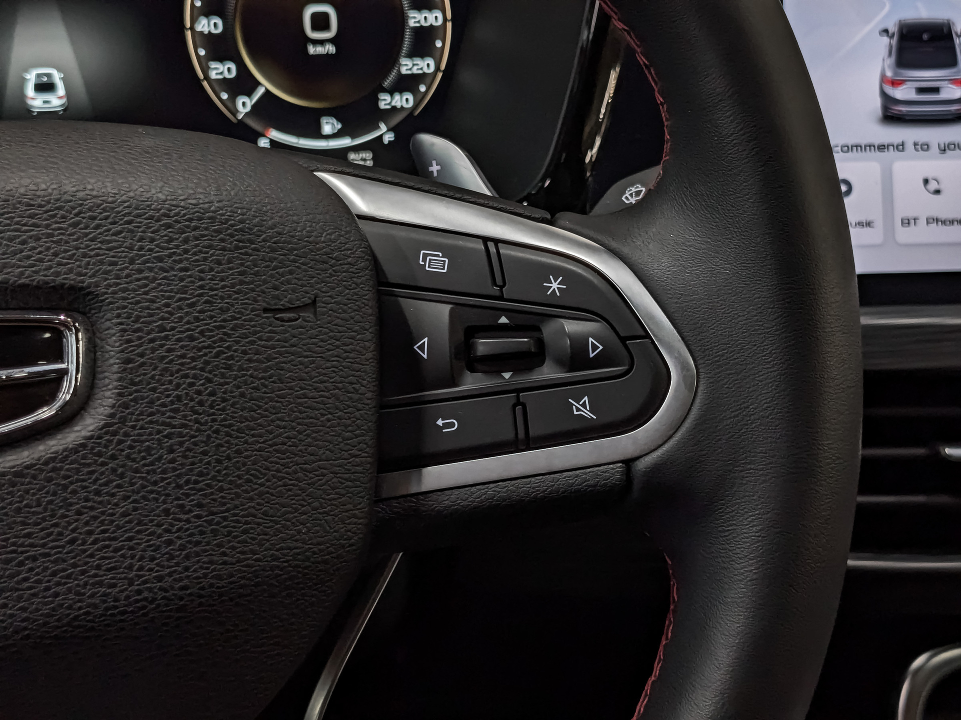 GEELY Tugella 2.00 (238 л.с), автомат, 2023, пробег 33 260 км