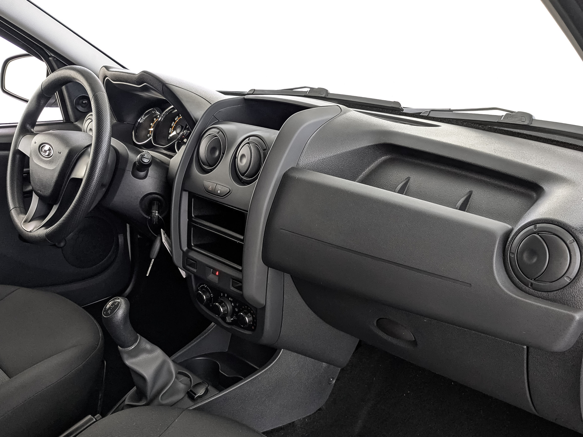 LADA Largus 1.60 (90 л.с), механическая, 2021, пробег 32 820 км