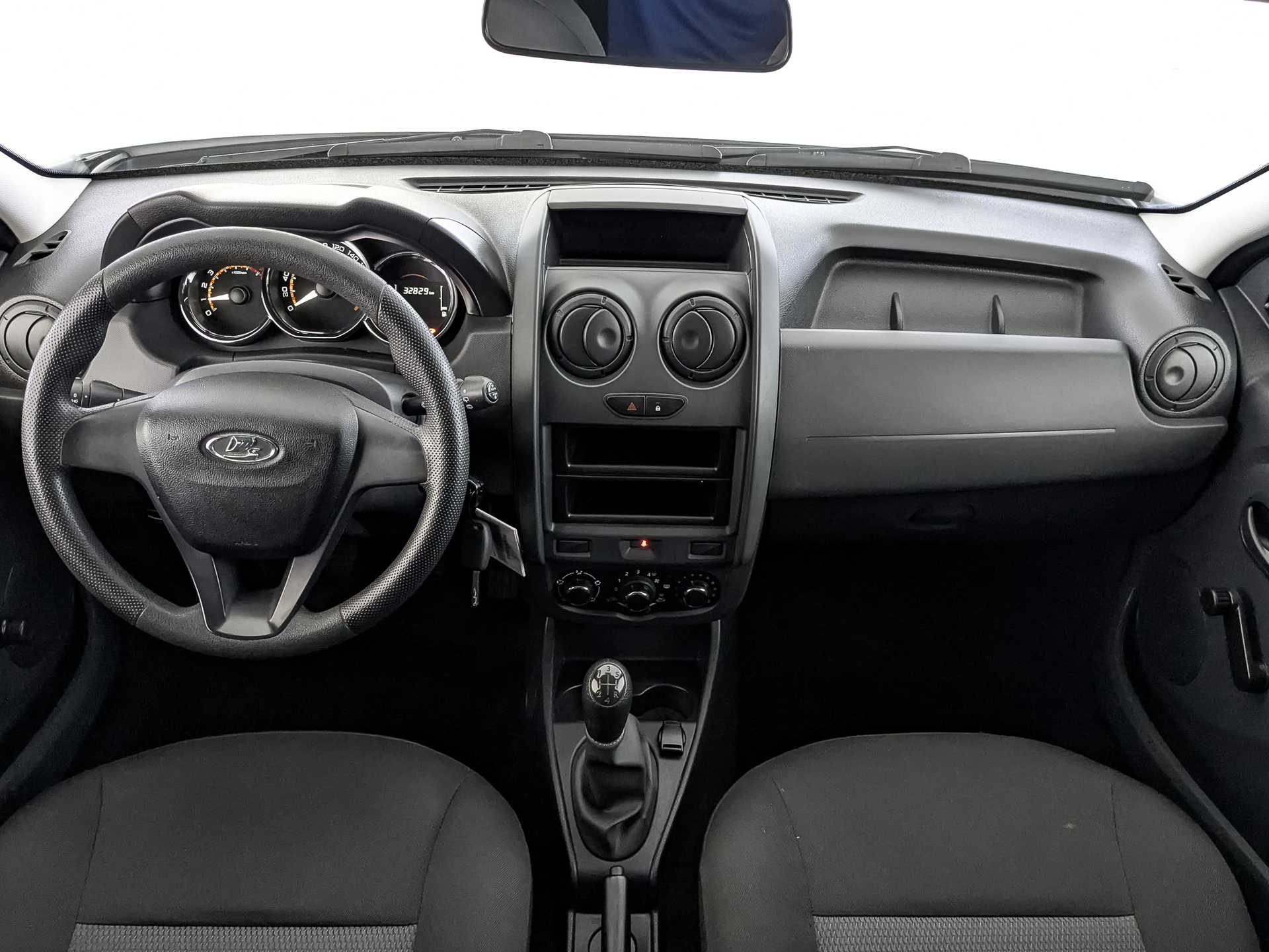 LADA Largus 1.60 (90 л.с), механическая, 2021, пробег 32 820 км