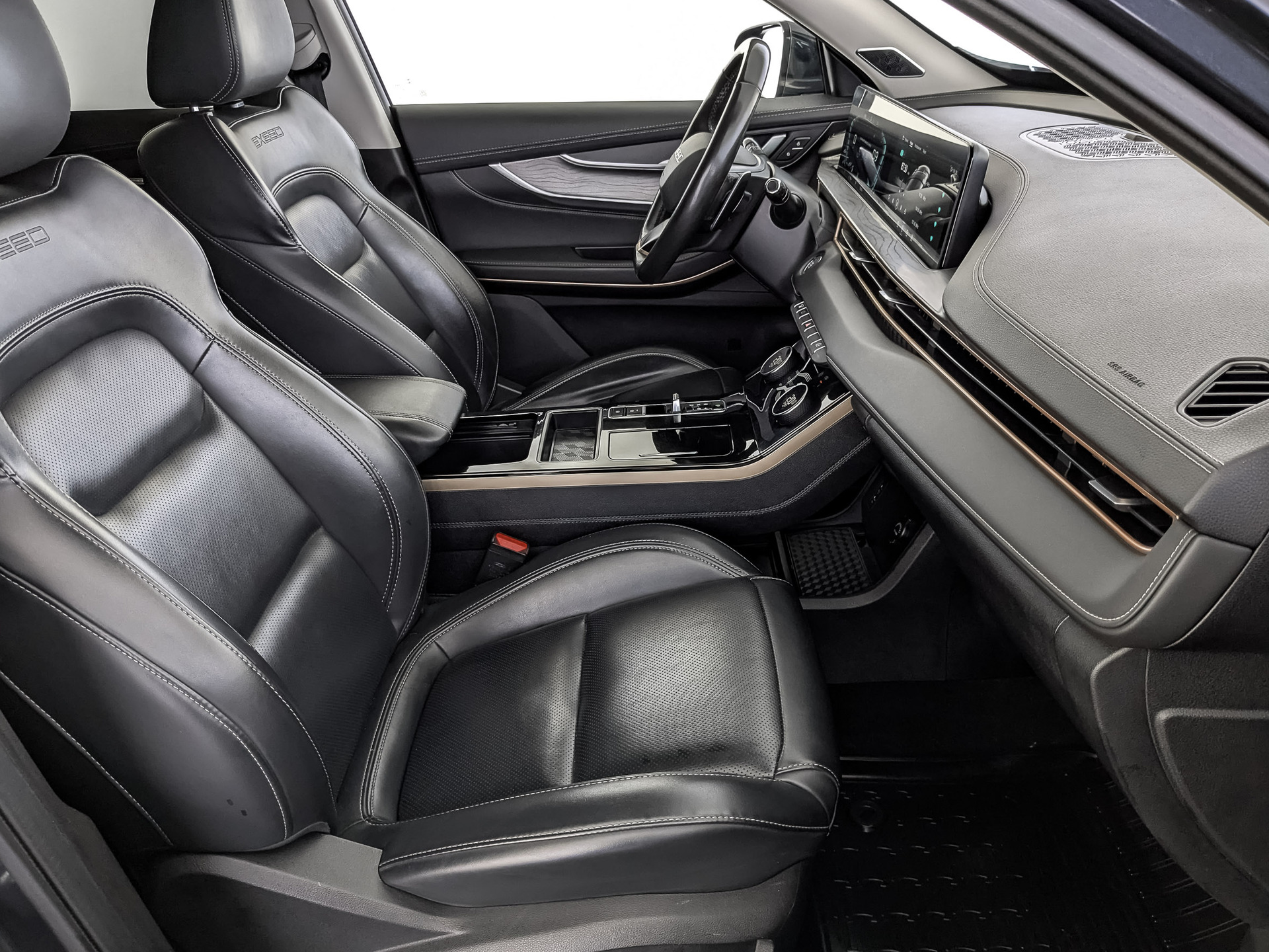 EXEED LX 1.50 (147 л.с), автомат, 2023, пробег 69 888 км