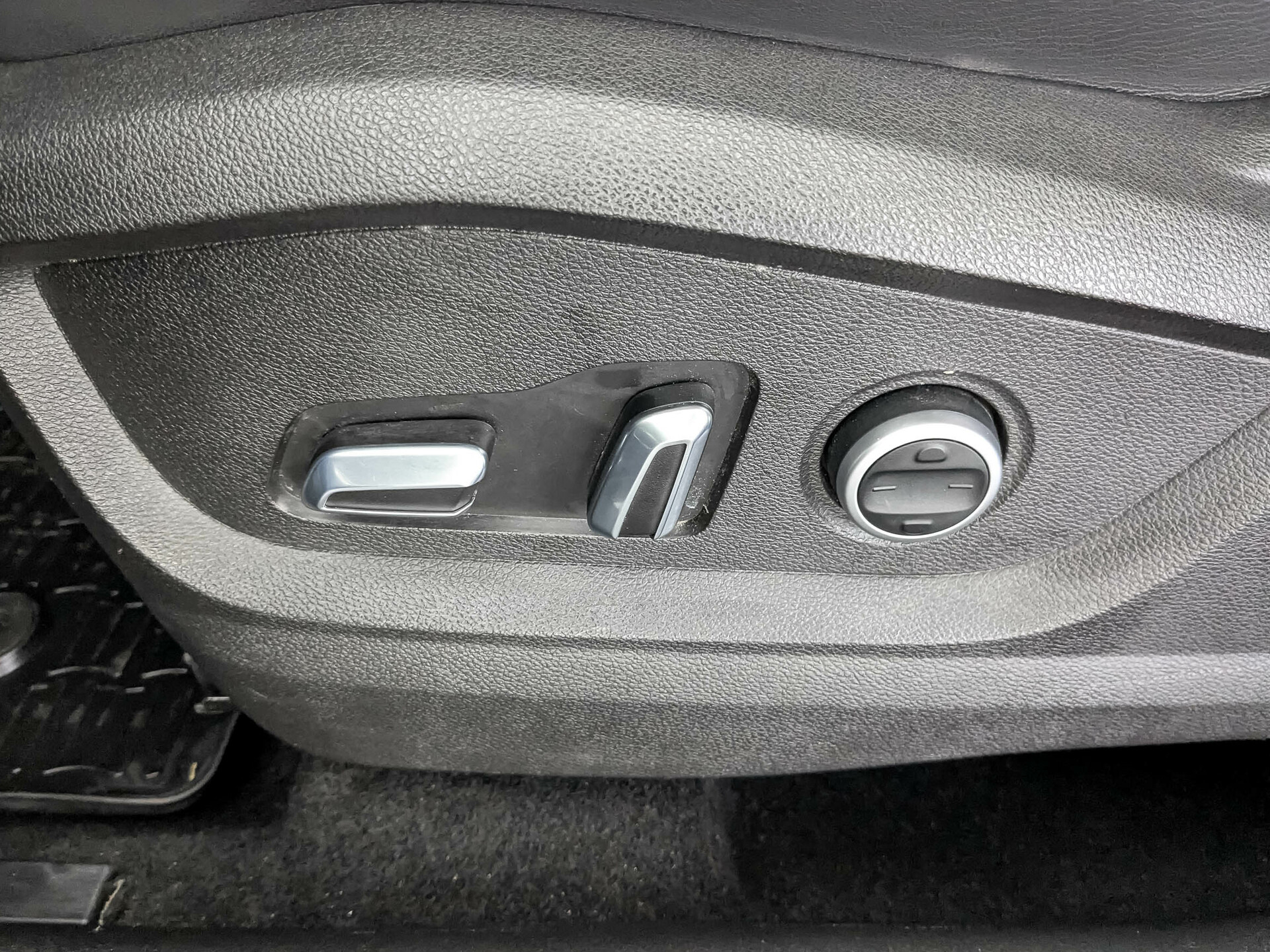 EXEED LX 1.50 (147 л.с), автомат, 2023, пробег 69 888 км