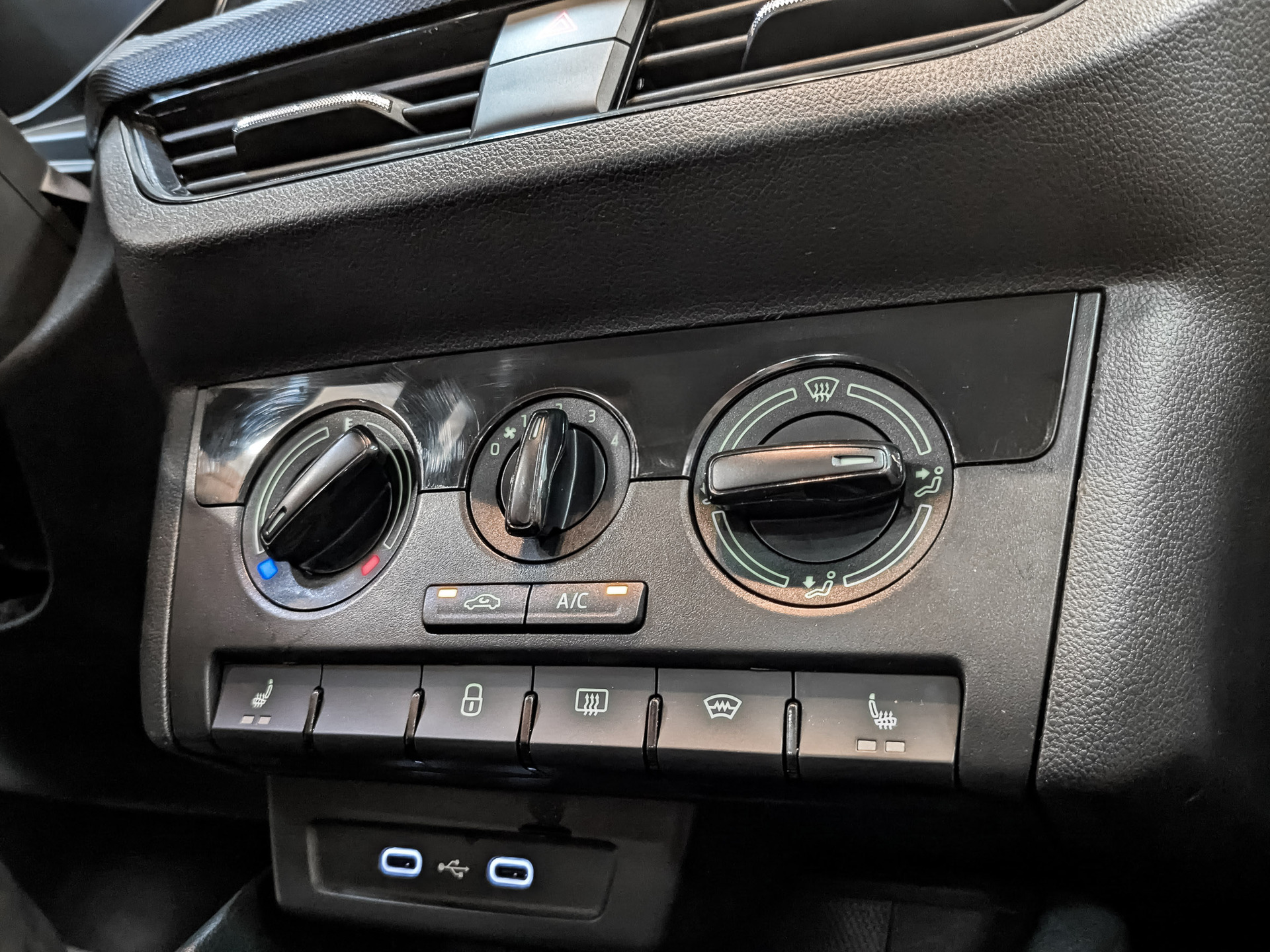 SKODA Rapid II 1.60 (110 л.с), автомат, 2021, пробег 127 265 км