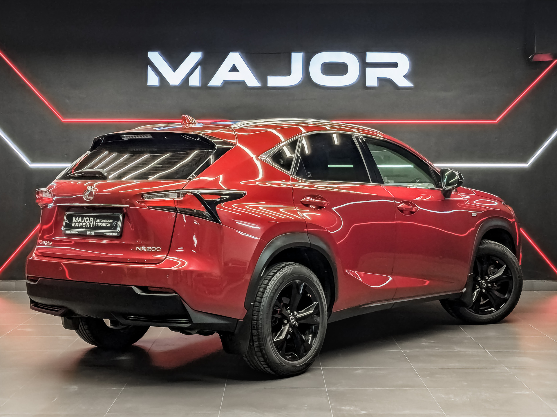 LEXUS NX 2.00 (150 л.с), автомат, 2017, пробег 168 946 км