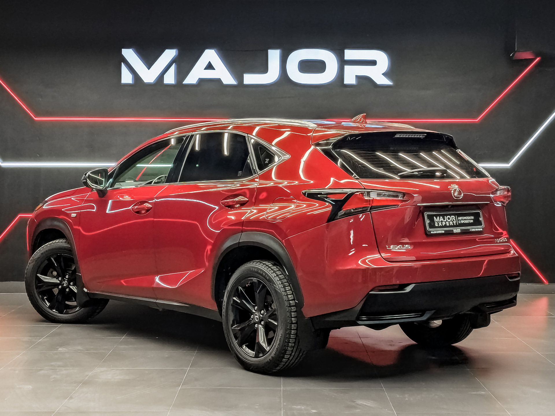 LEXUS NX 2.00 (150 л.с), автомат, 2017, пробег 168 946 км