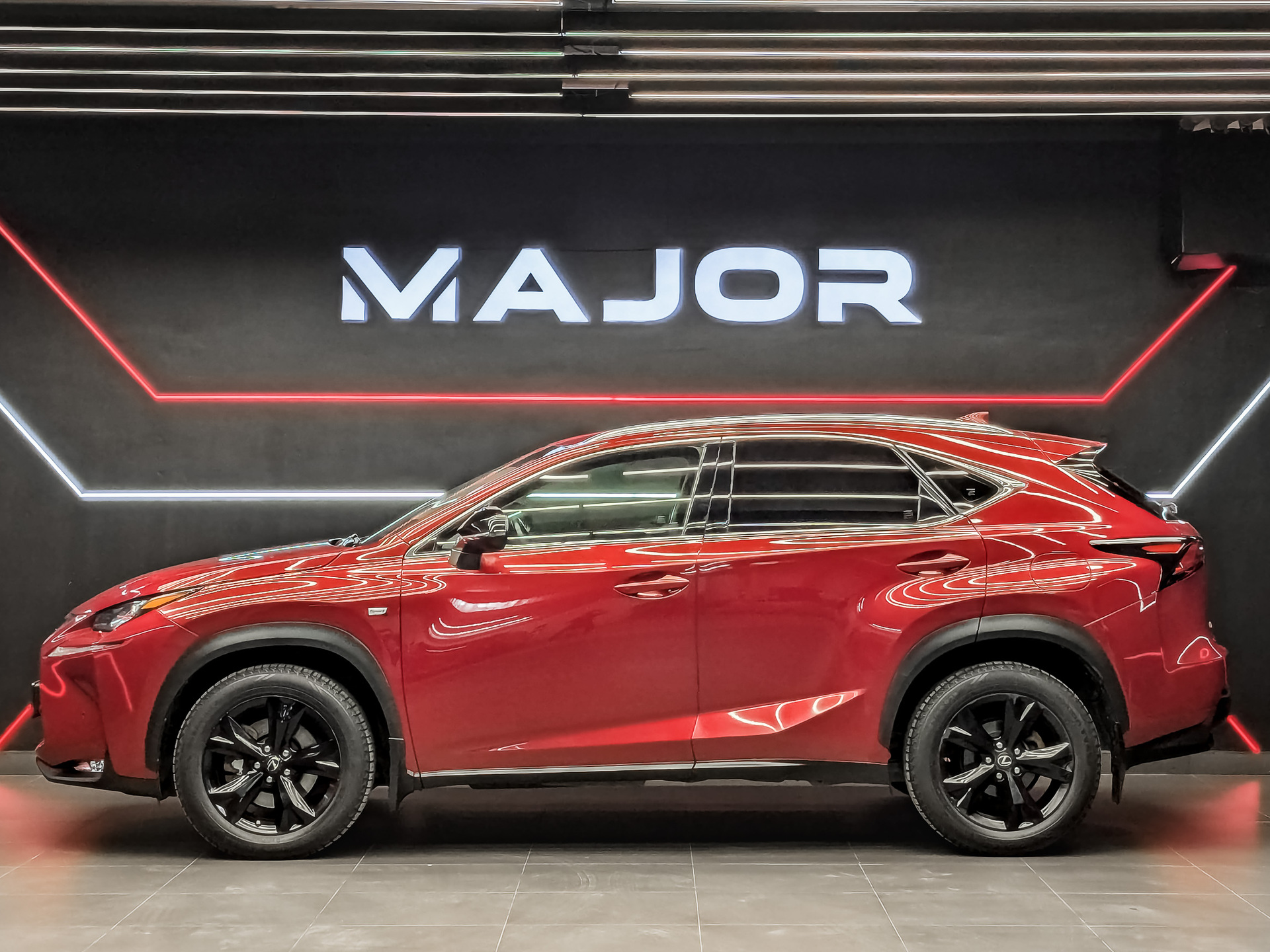 LEXUS NX 2.00 (150 л.с), автомат, 2017, пробег 168 946 км