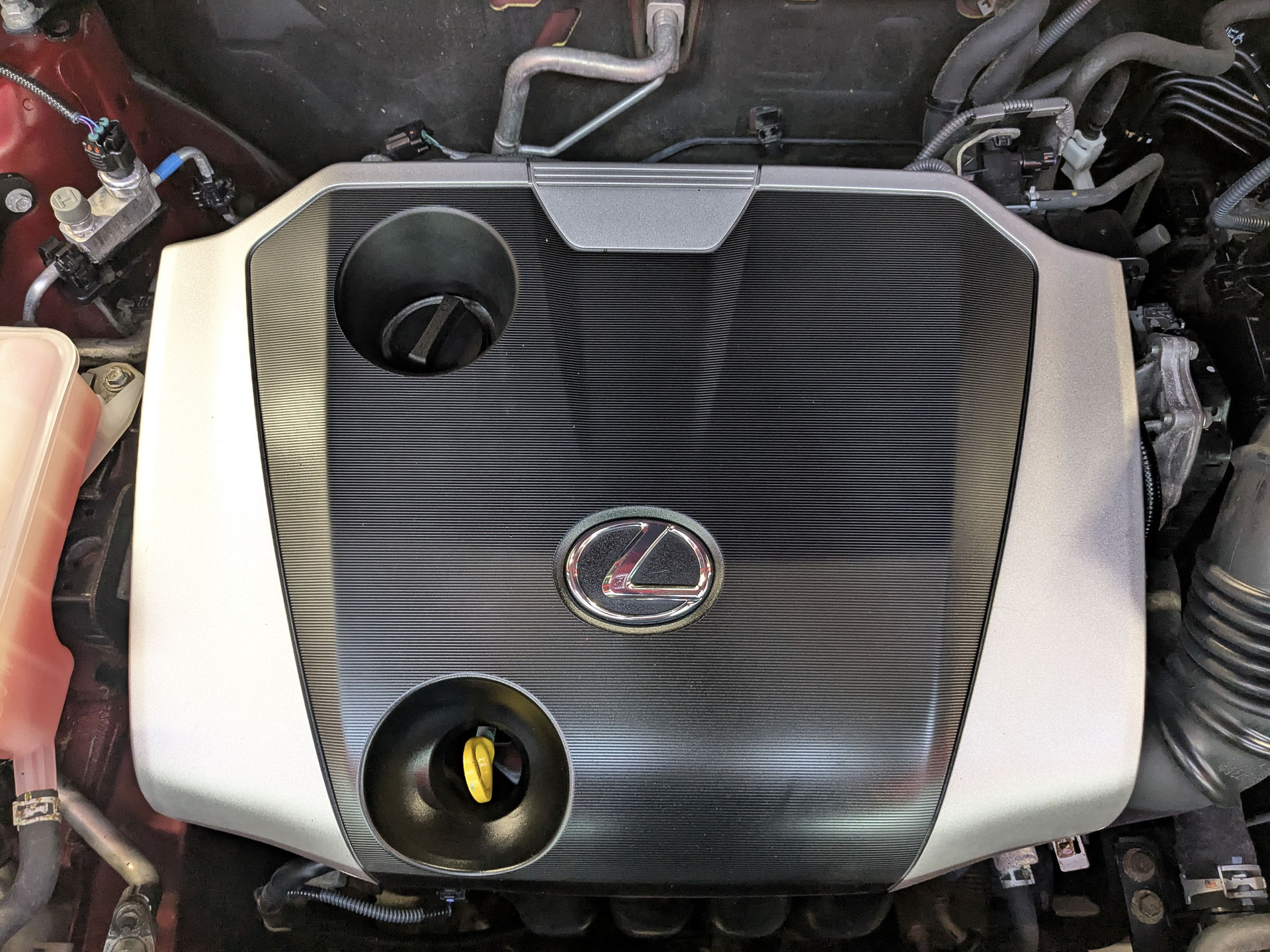 LEXUS NX 2.00 (150 л.с), автомат, 2017, пробег 168 946 км