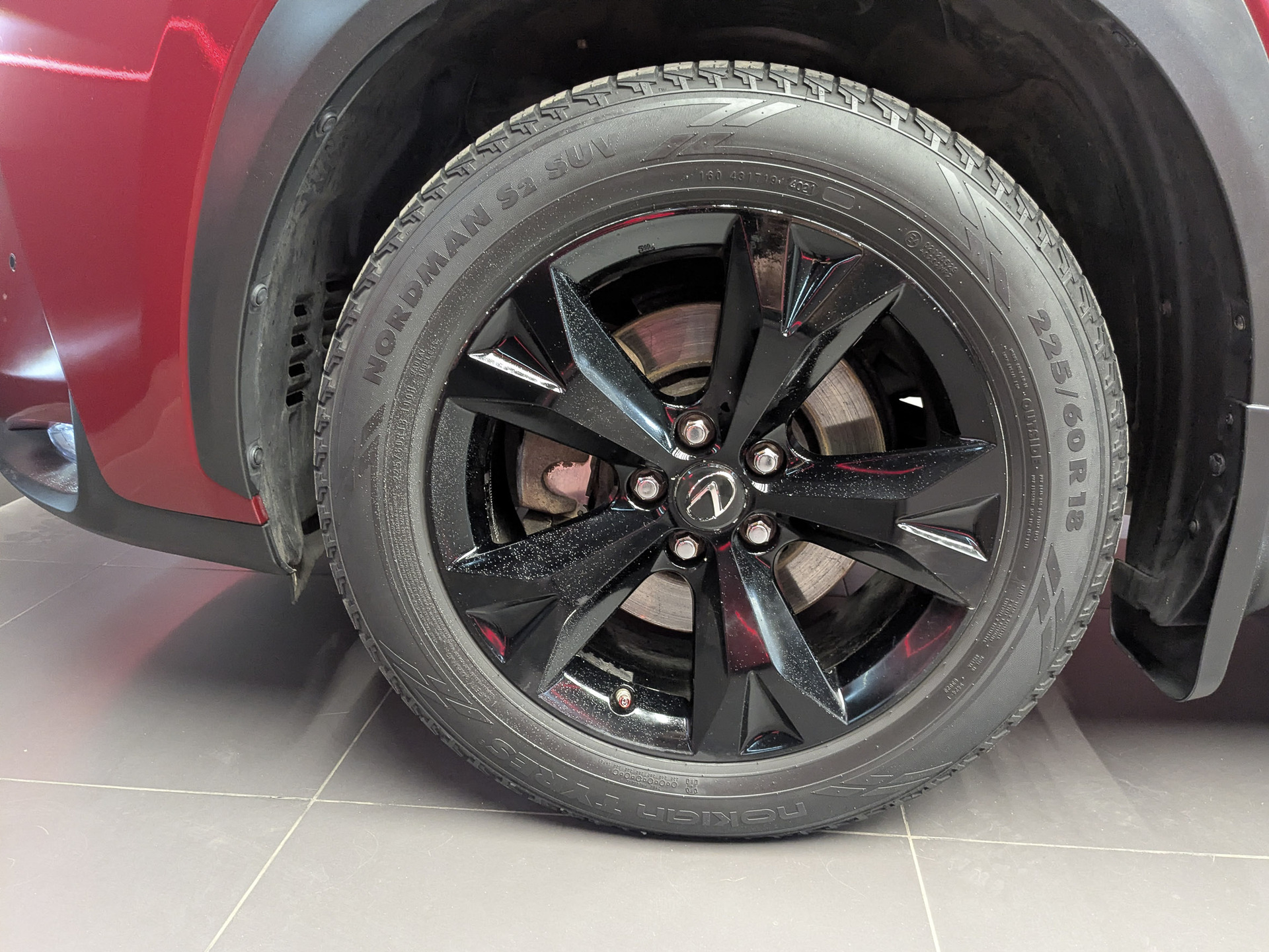 LEXUS NX 2.00 (150 л.с), автомат, 2017, пробег 168 946 км