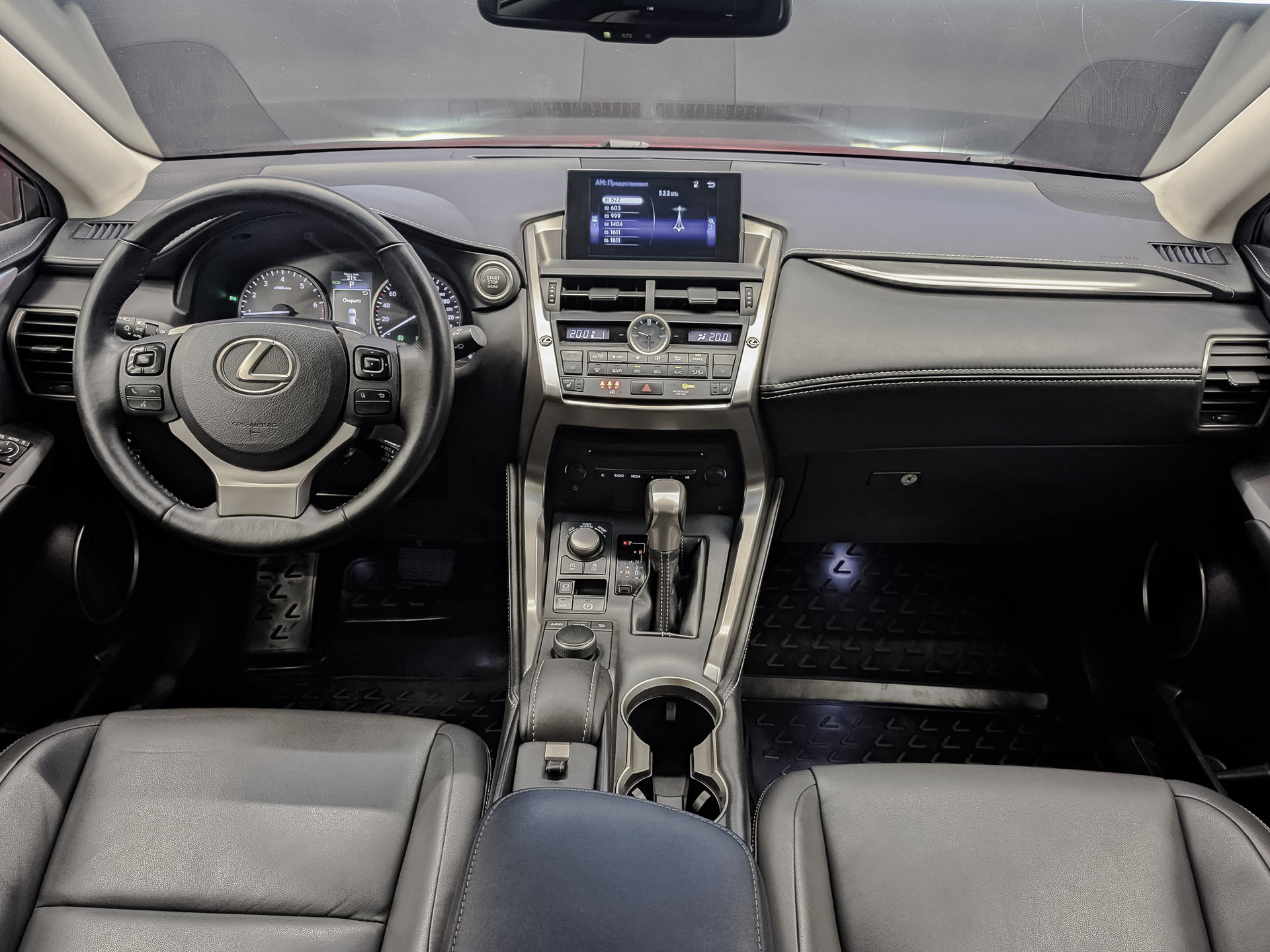 LEXUS NX 2.00 (150 л.с), автомат, 2017, пробег 168 946 км