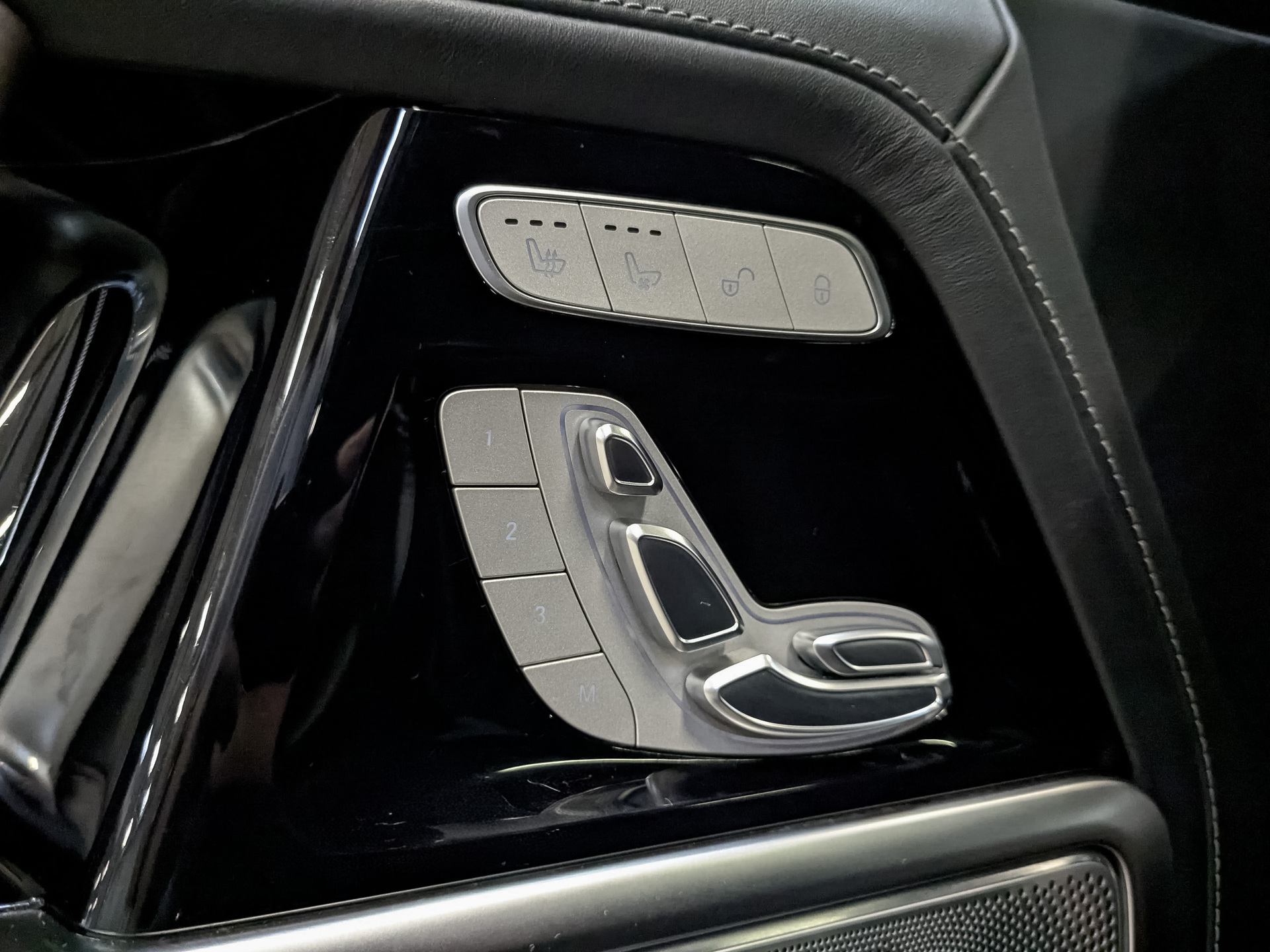 MERCEDES-BENZ G-Класс 4.00 (422 л.с), автомат, 2019, пробег 53 000 км