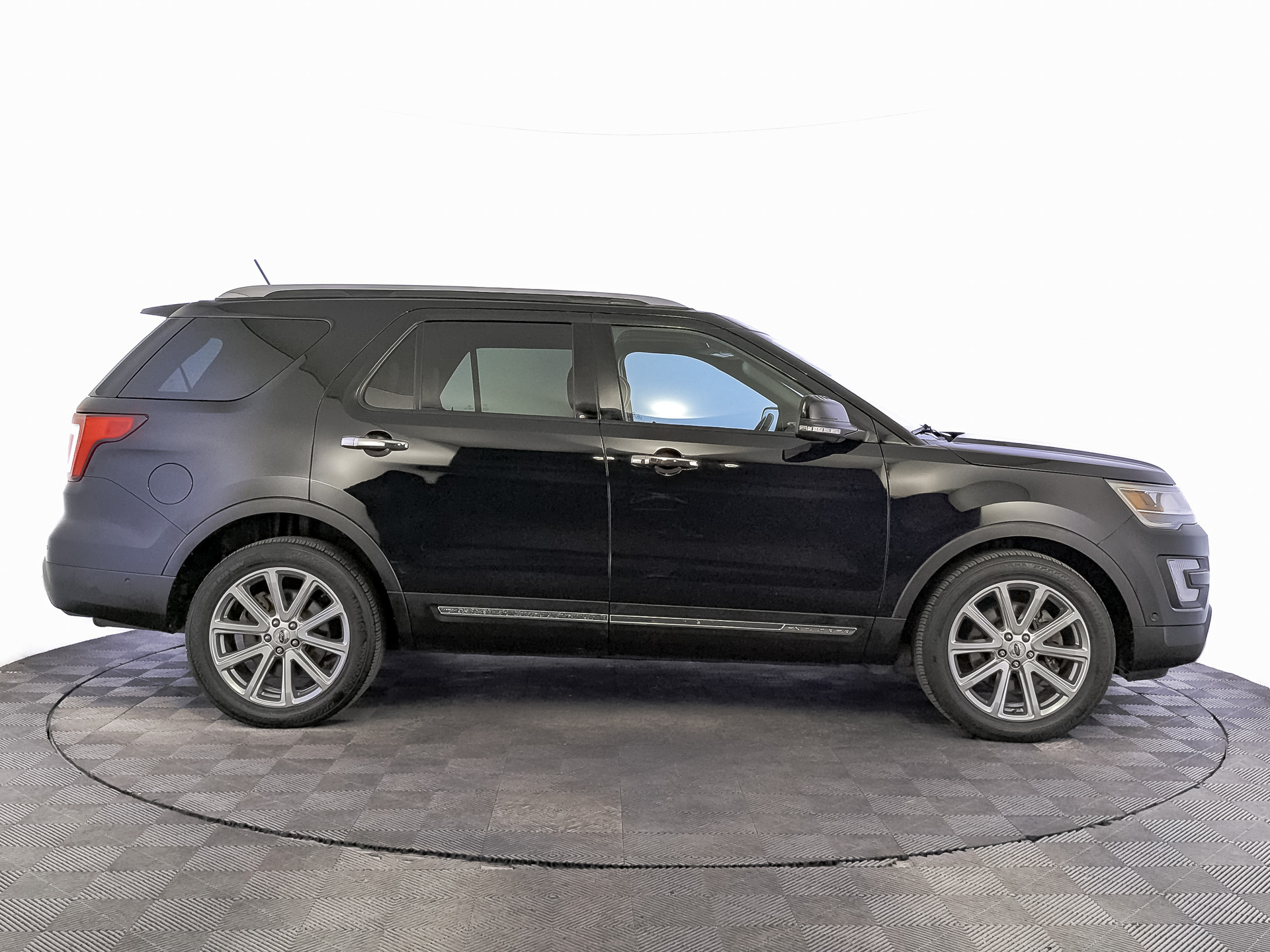 FORD Explorer 3.50 (249 л.с), автомат, 2017, пробег 147 837 км