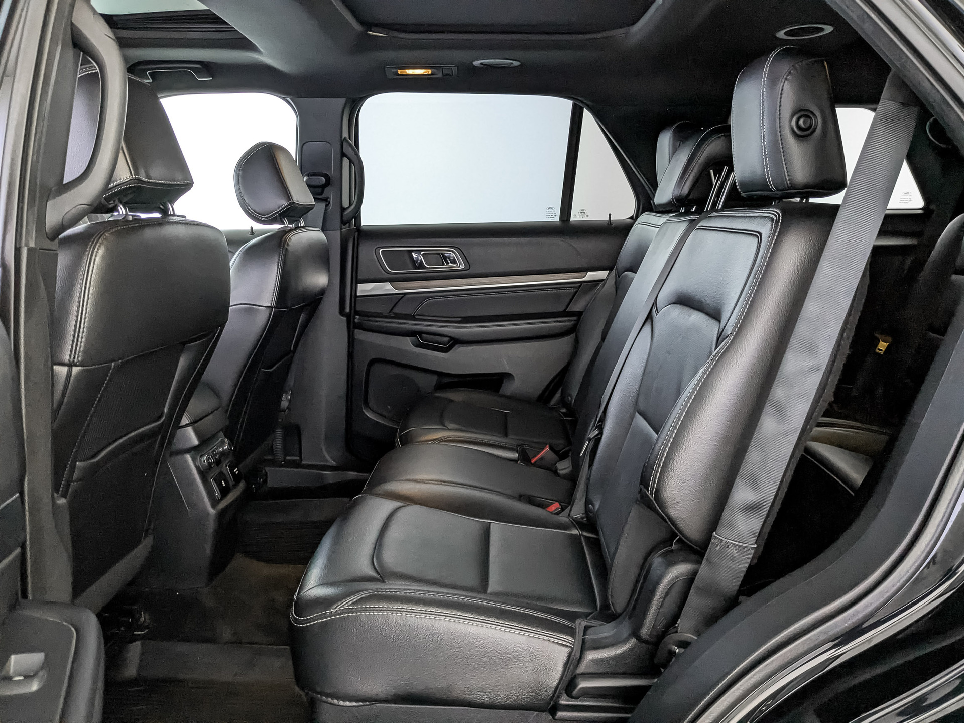 FORD Explorer 3.50 (249 л.с), автомат, 2017, пробег 147 837 км