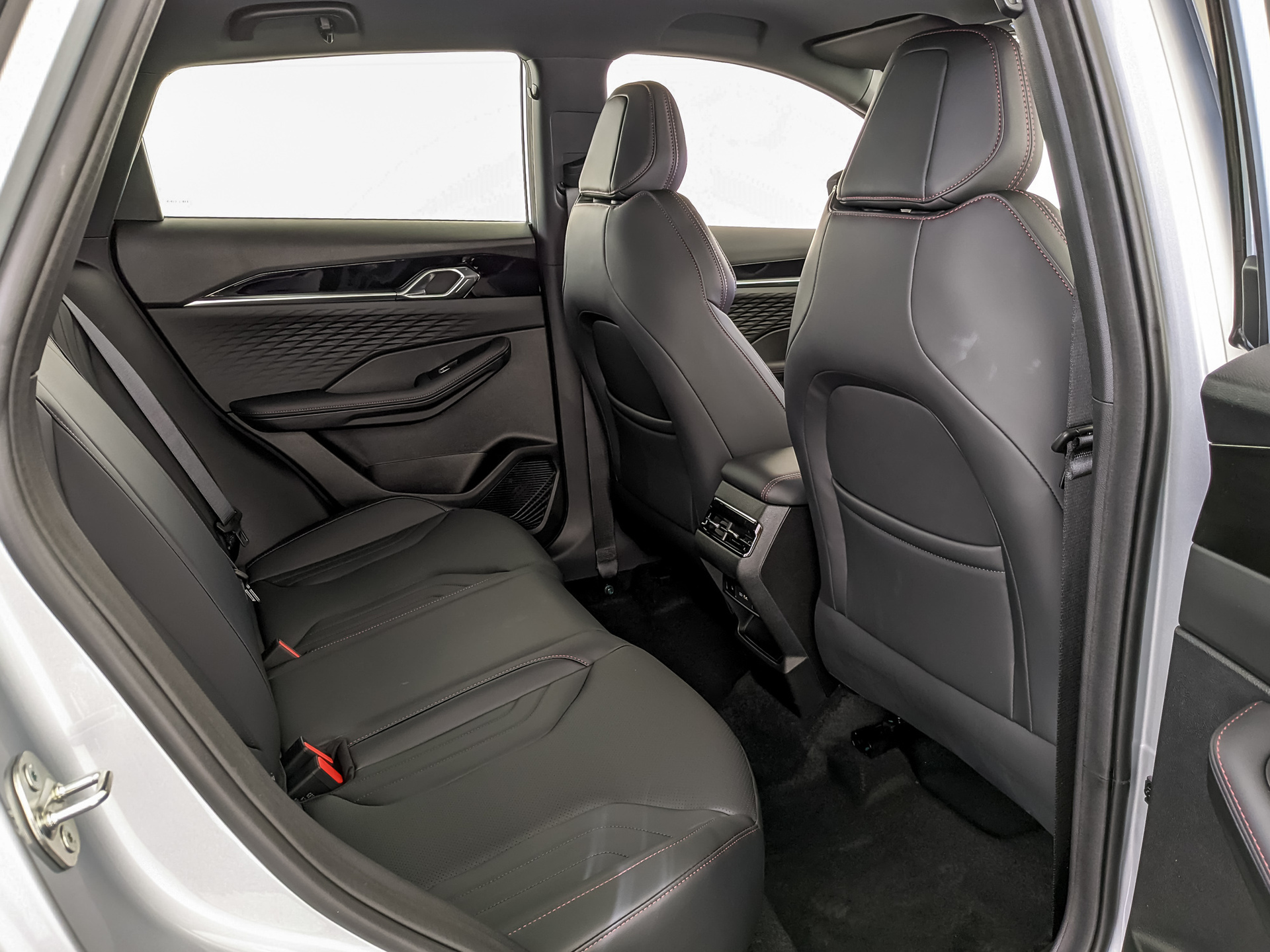 Фото Belgee X50+ Style 1.5T/147 7RT