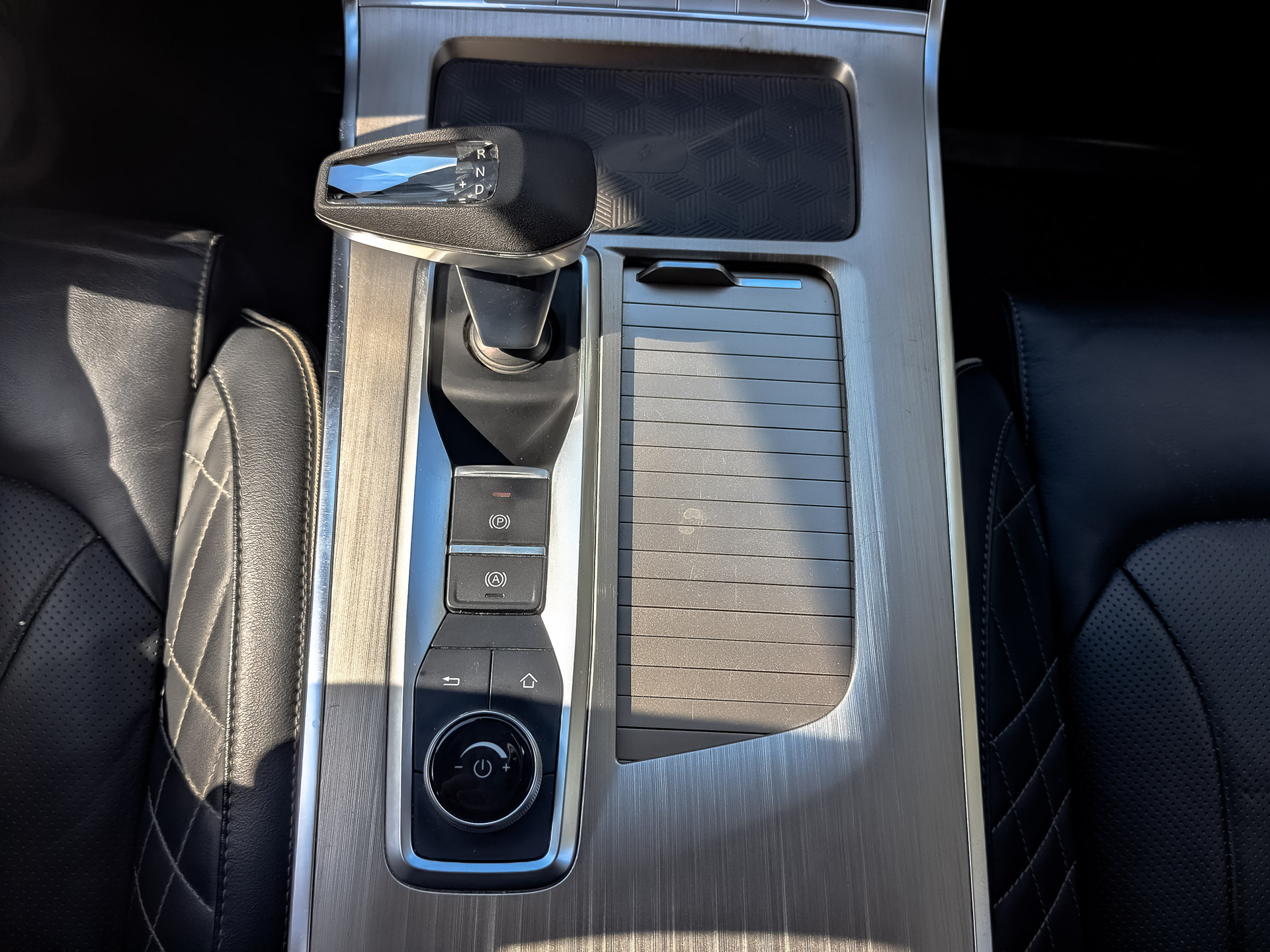 EXEED VX 2.00 (249 л.с), автомат, 2023, пробег 139 778 км