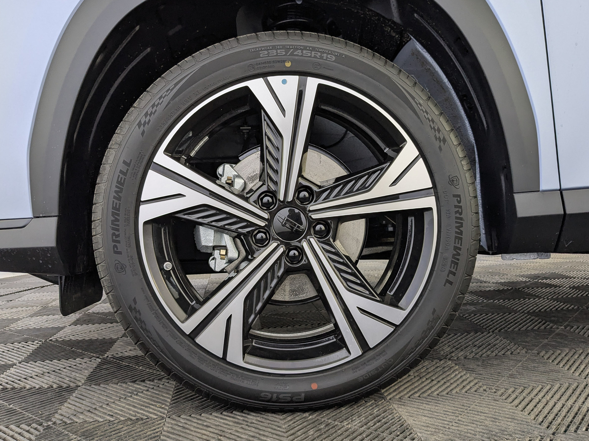 Фото Geely Cityray (G426) Flagship 1.5T/147 7RT 2WD