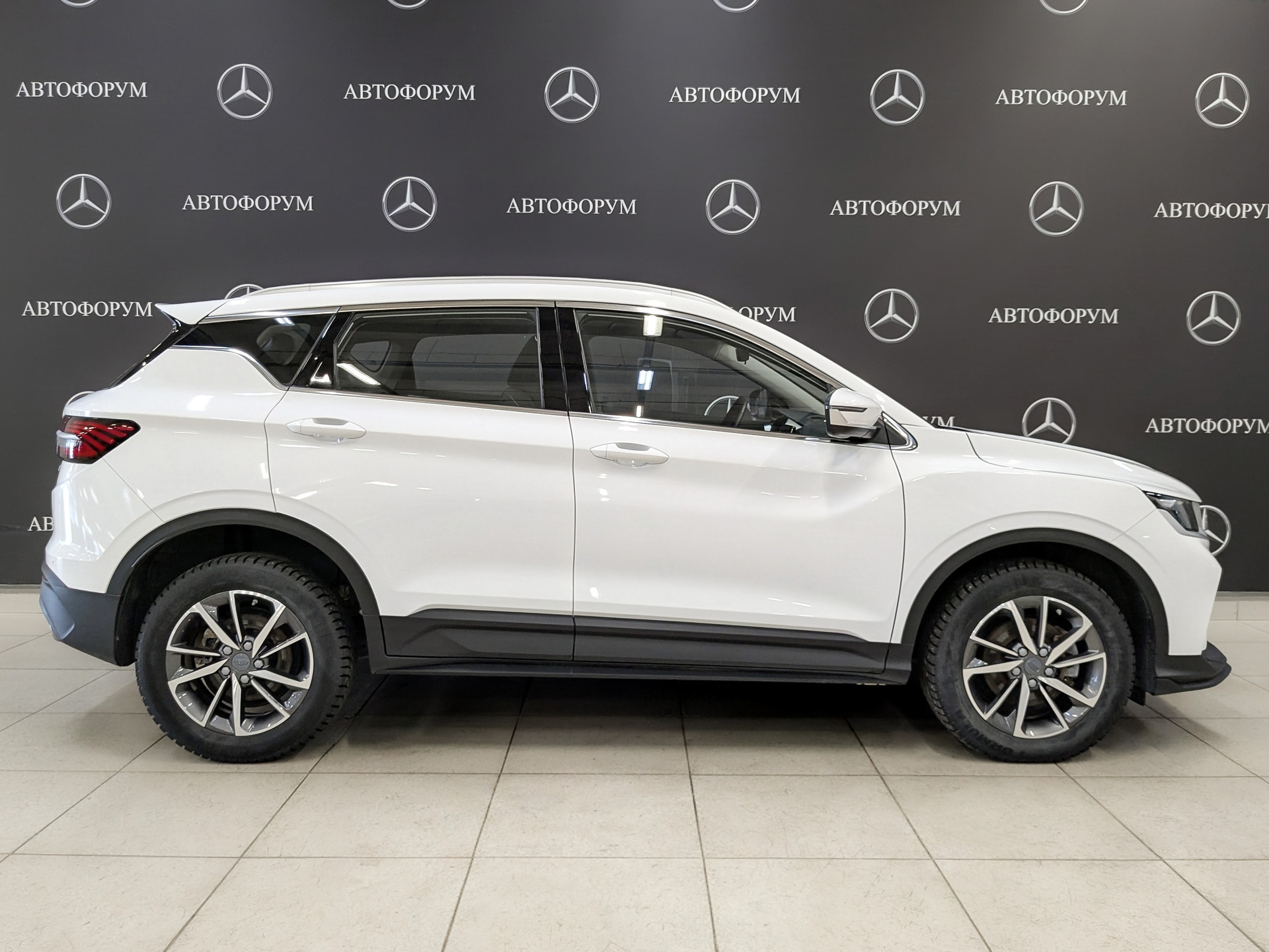GEELY Coolray 1.50 (149 л.с), автомат, 2023, пробег 44 110 км