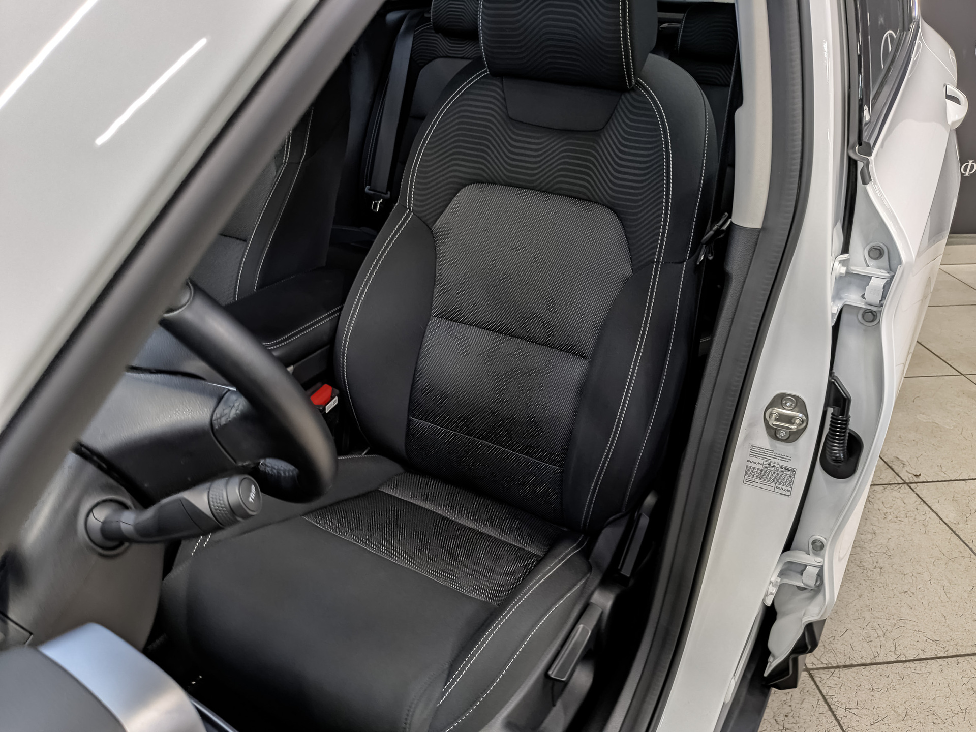 GEELY Coolray 1.50 (149 л.с), автомат, 2023, пробег 44 110 км