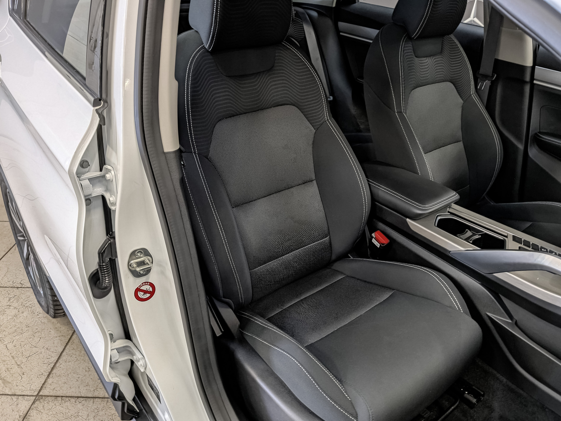GEELY Coolray 1.50 (149 л.с), автомат, 2023, пробег 44 110 км