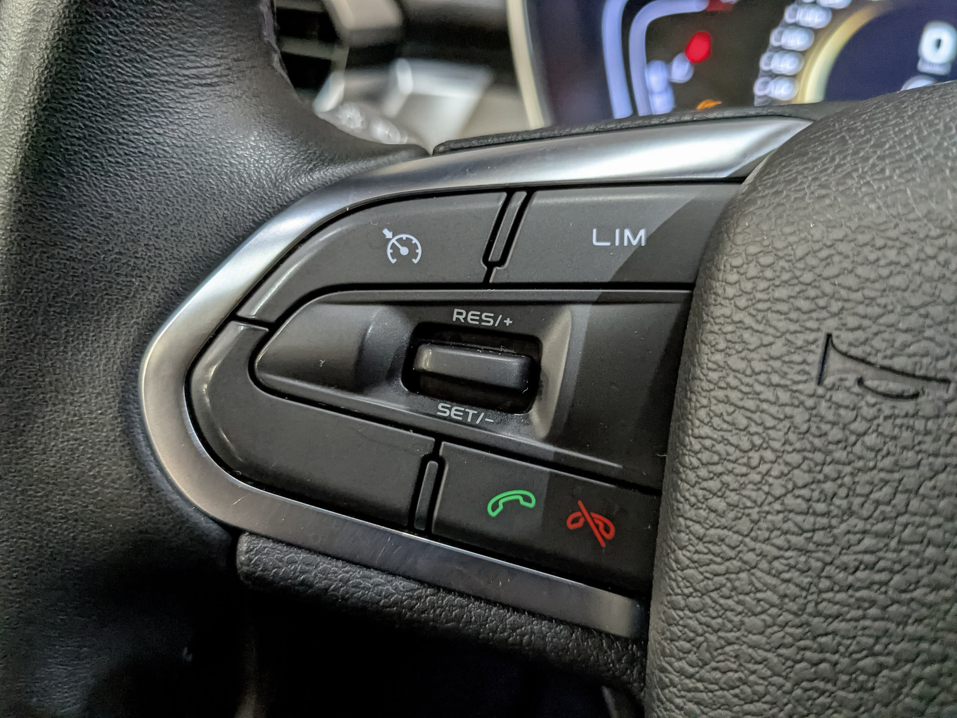 GEELY Coolray 1.50 (149 л.с), автомат, 2023, пробег 44 110 км