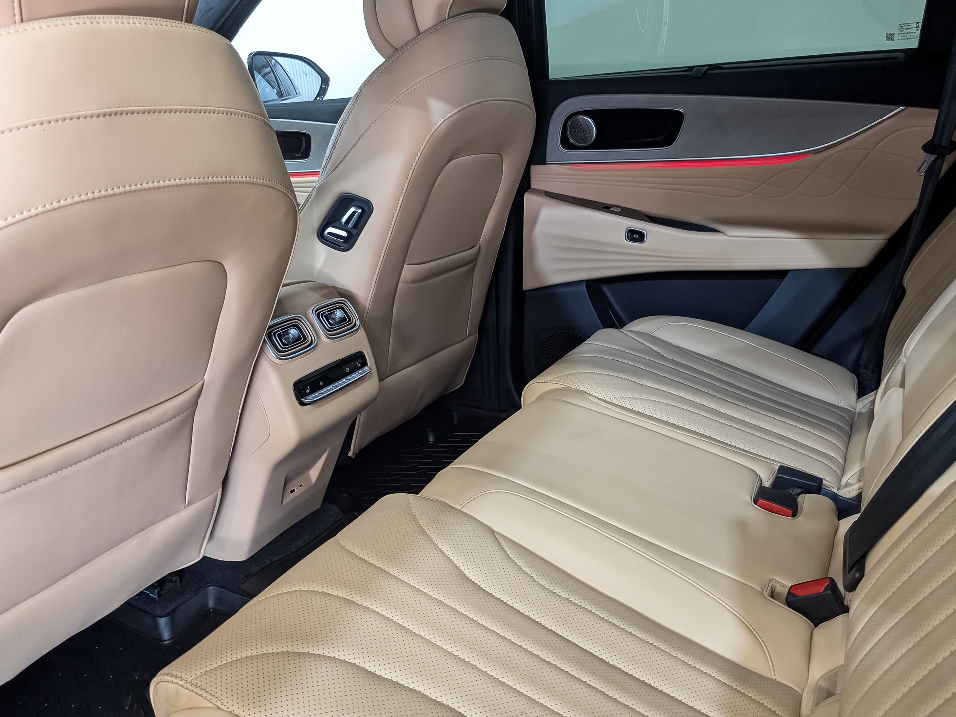 JAECOO J8 2.00 (249 л.с), автомат, 2024, пробег 35 836 км
