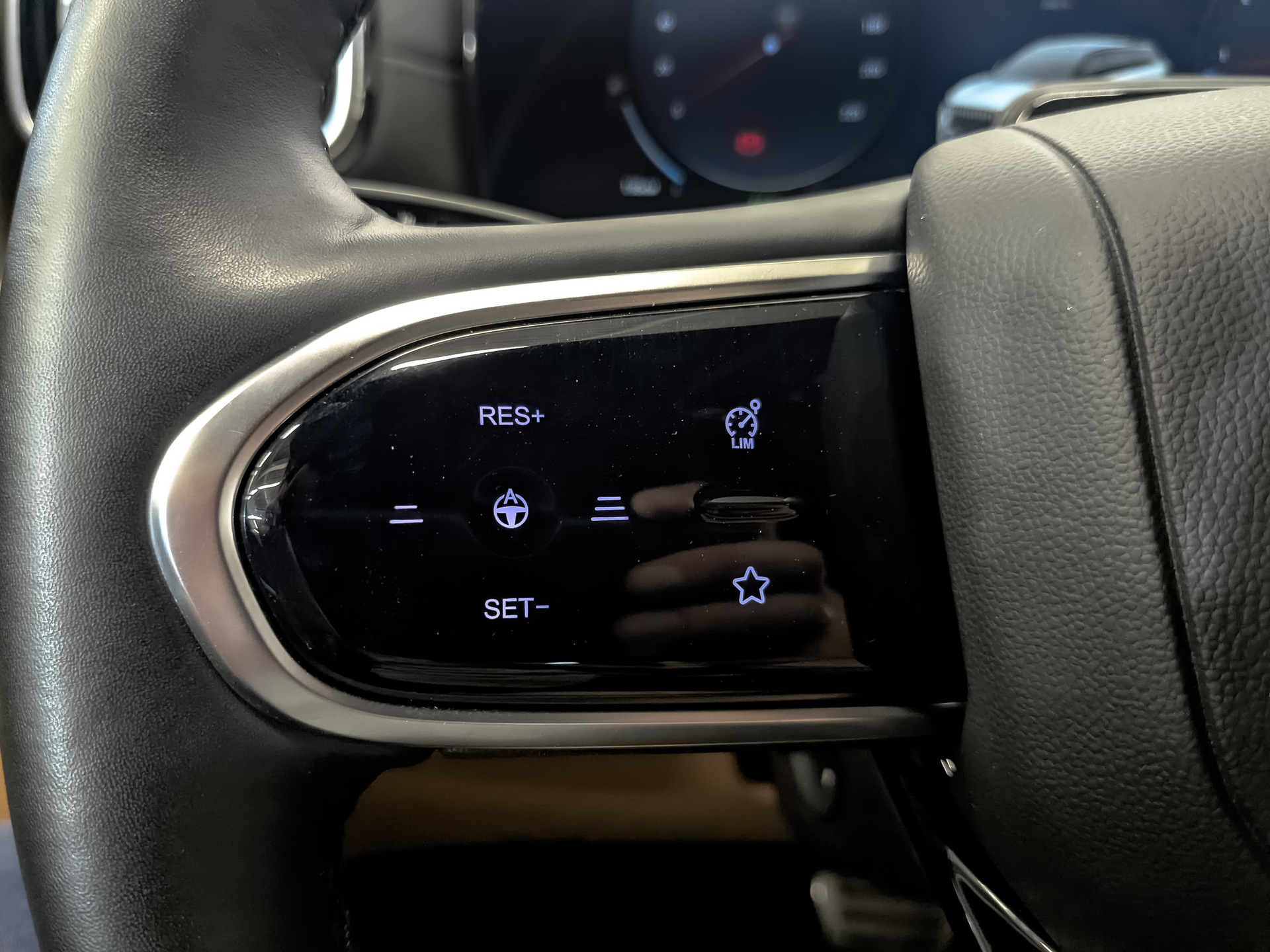 JAECOO J8 2.00 (249 л.с), автомат, 2024, пробег 35 836 км