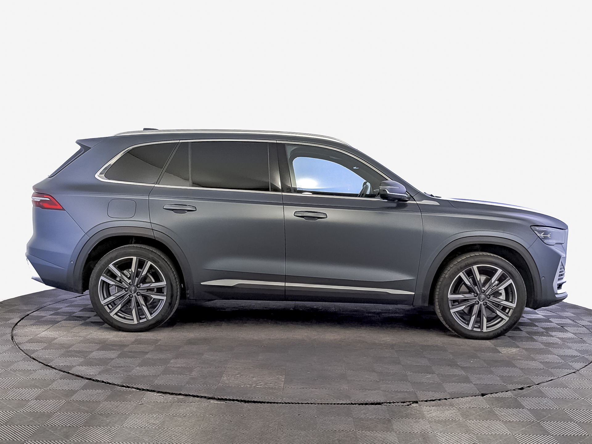 GEELY Monjaro 2.00 (238 л.с), автомат, 2024, пробег 27 396 км
