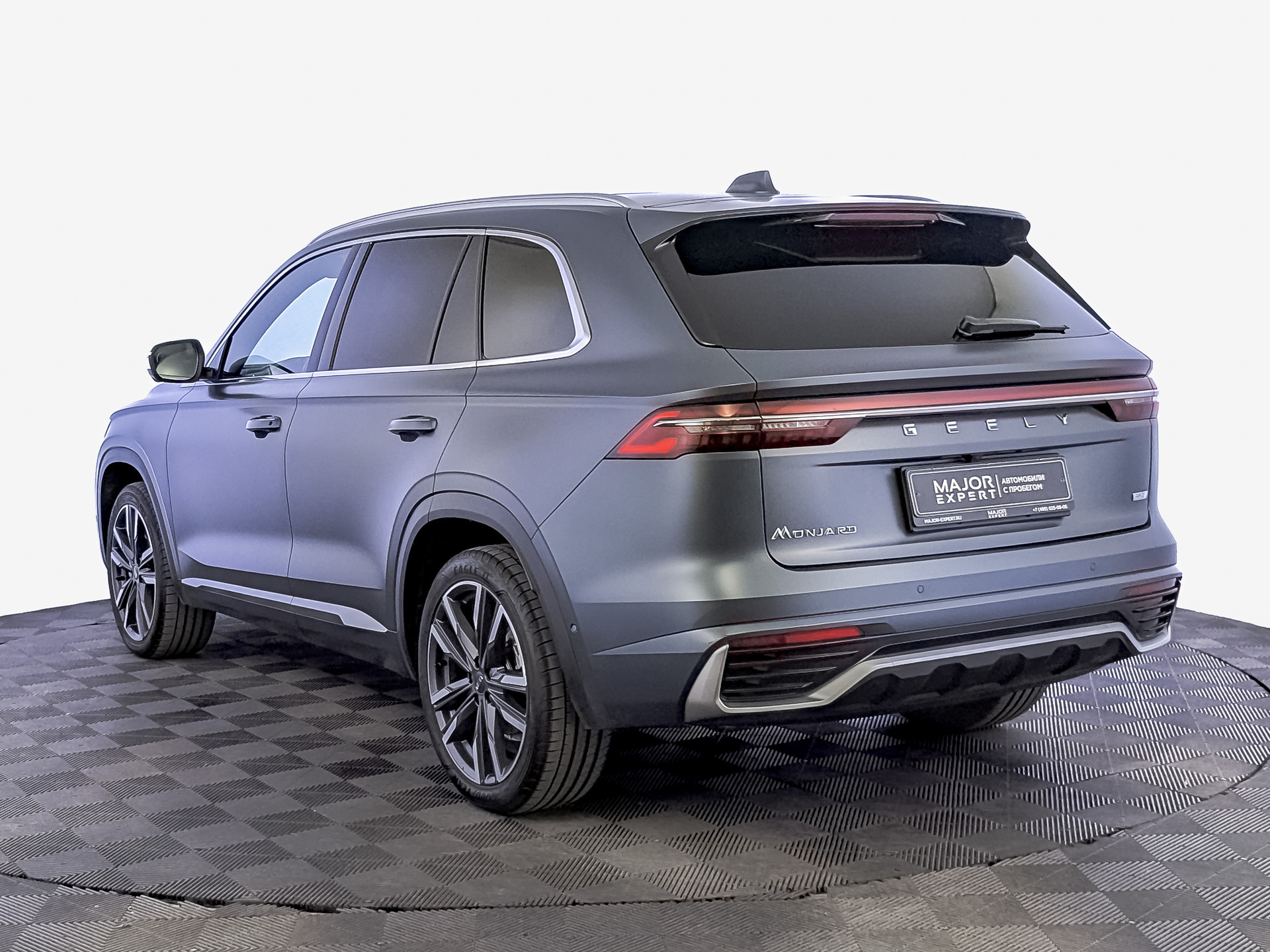 GEELY Monjaro 2.00 (238 л.с), автомат, 2024, пробег 27 396 км