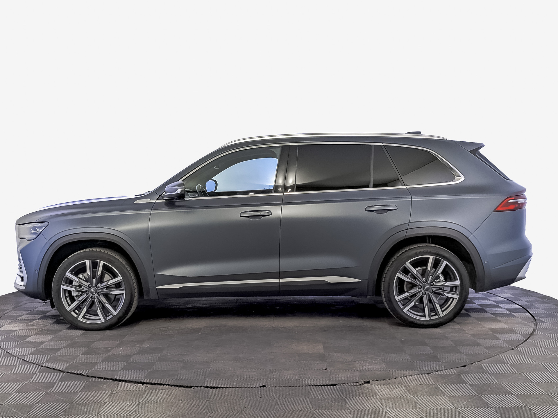 GEELY Monjaro 2.00 (238 л.с), автомат, 2024, пробег 27 396 км