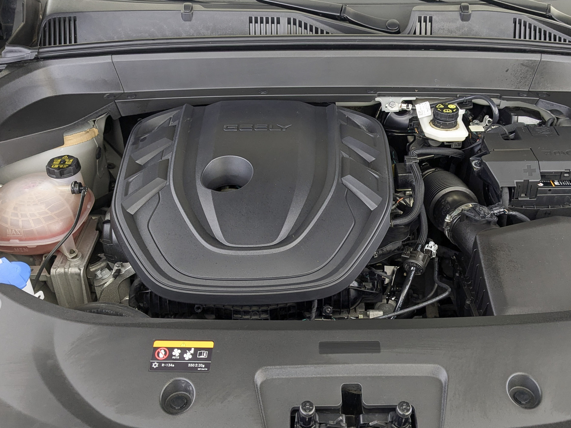 GEELY Monjaro 2.00 (238 л.с), автомат, 2024, пробег 27 396 км