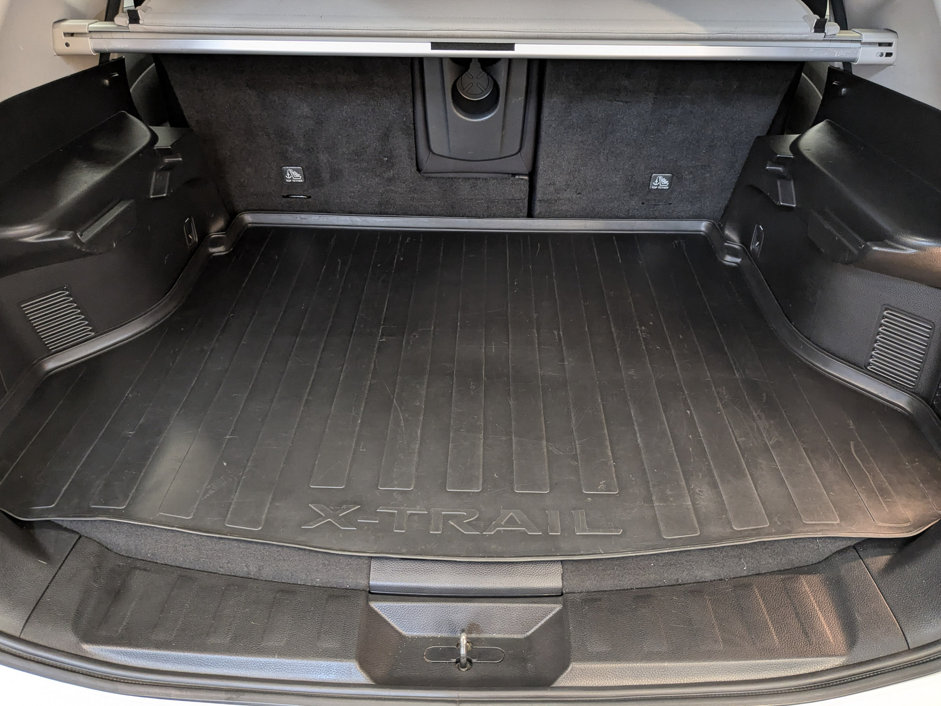 NISSAN X-Trail 2.00 (144 л.с), автомат, 2019, пробег 94 400 км