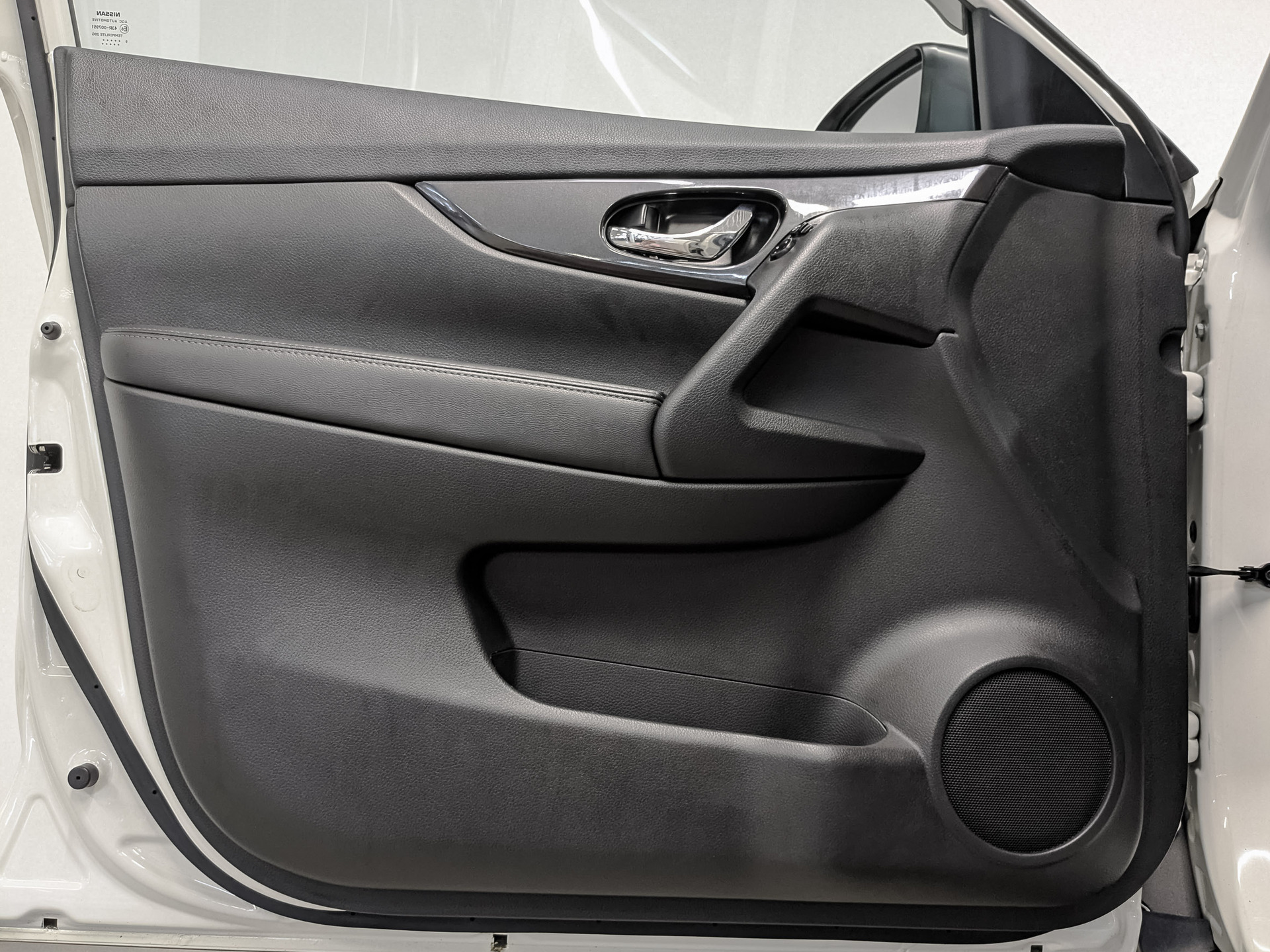 NISSAN X-Trail 2.00 (144 л.с), автомат, 2019, пробег 94 400 км