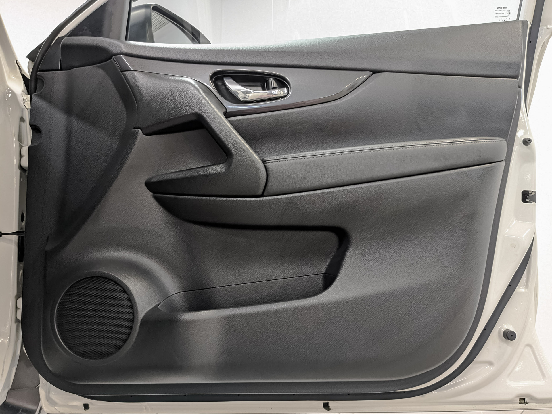 NISSAN X-Trail 2.00 (144 л.с), автомат, 2019, пробег 94 400 км