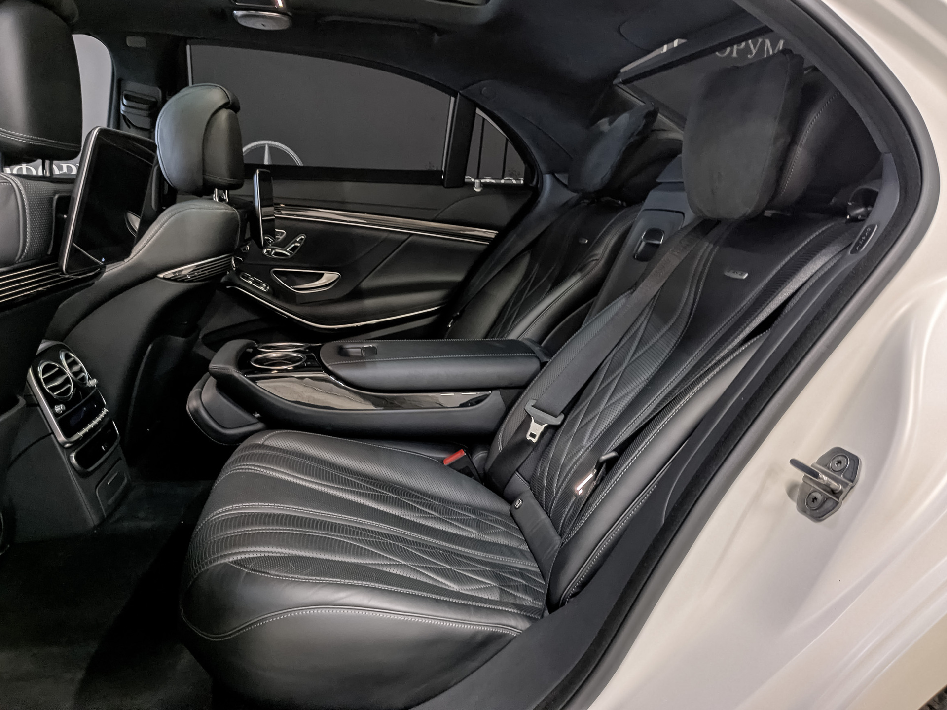 MERCEDES-BENZ S-Класс 4.00 (612 л.с), автомат, 2019, пробег 126 844 км