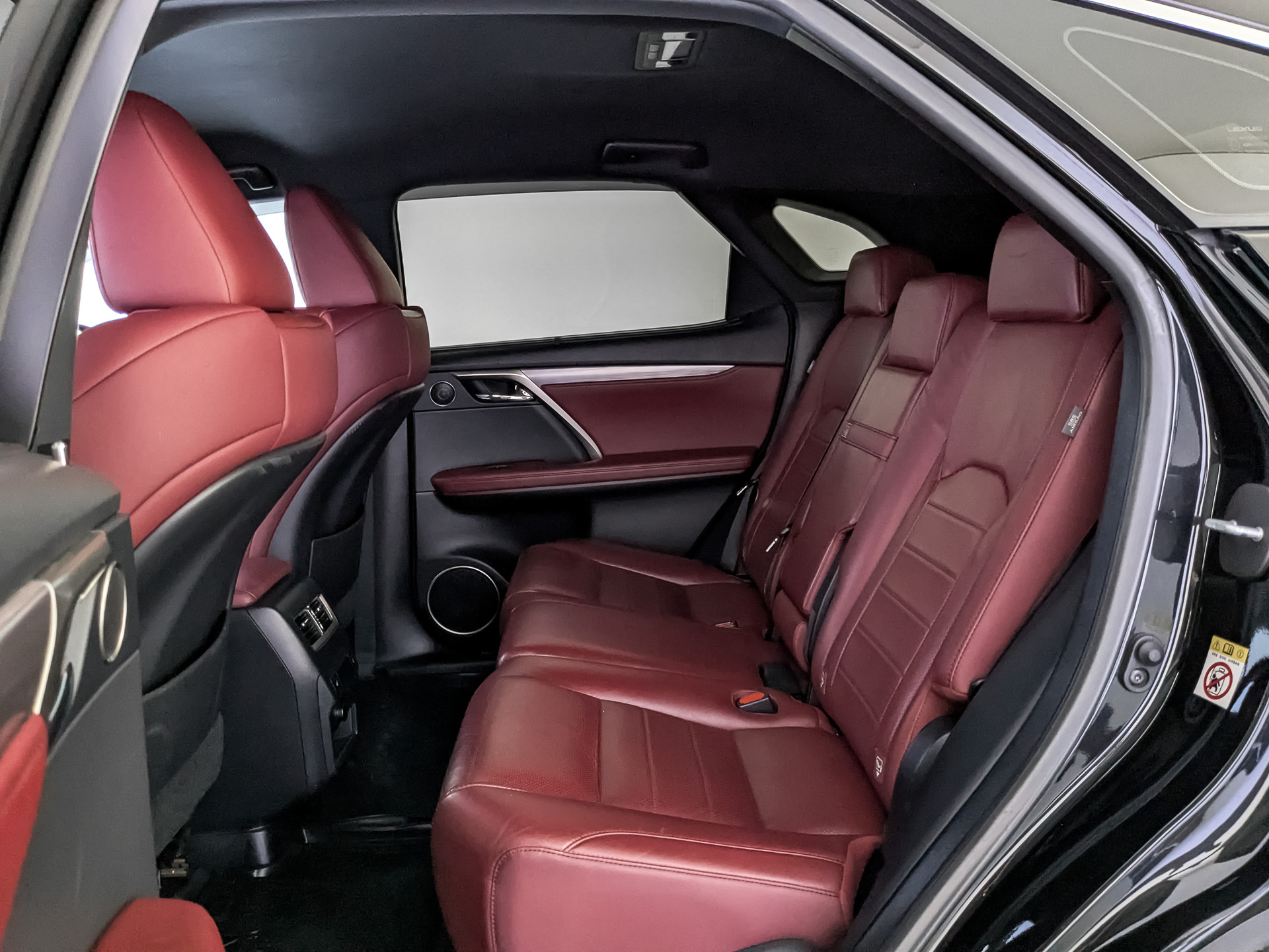 LEXUS RX 2.00 (238 л.с), автомат, 2019, пробег 87 750 км