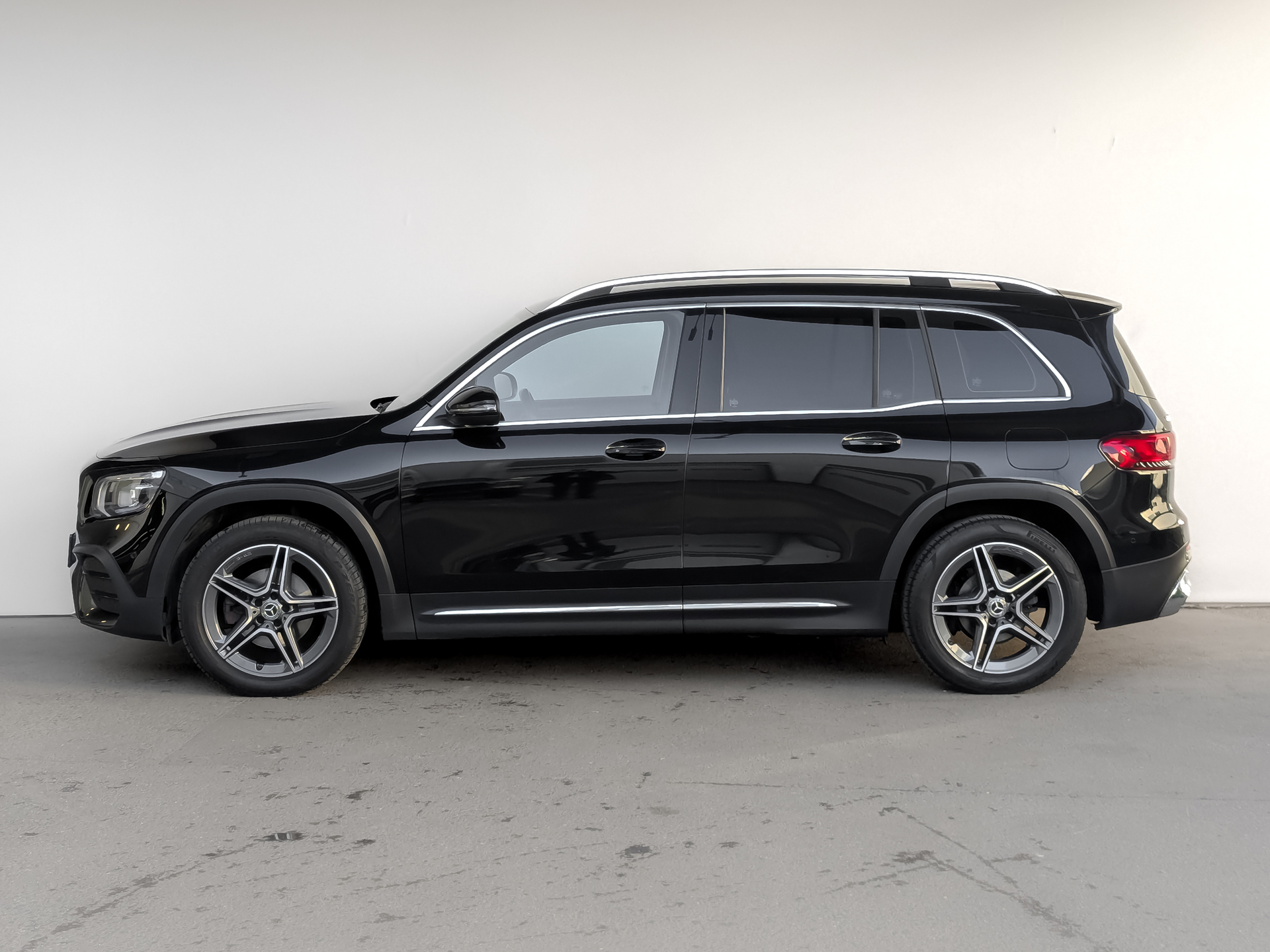 MERCEDES-BENZ GLB 1.30 (150 л.с), автомат, 2021, пробег 64 051 км