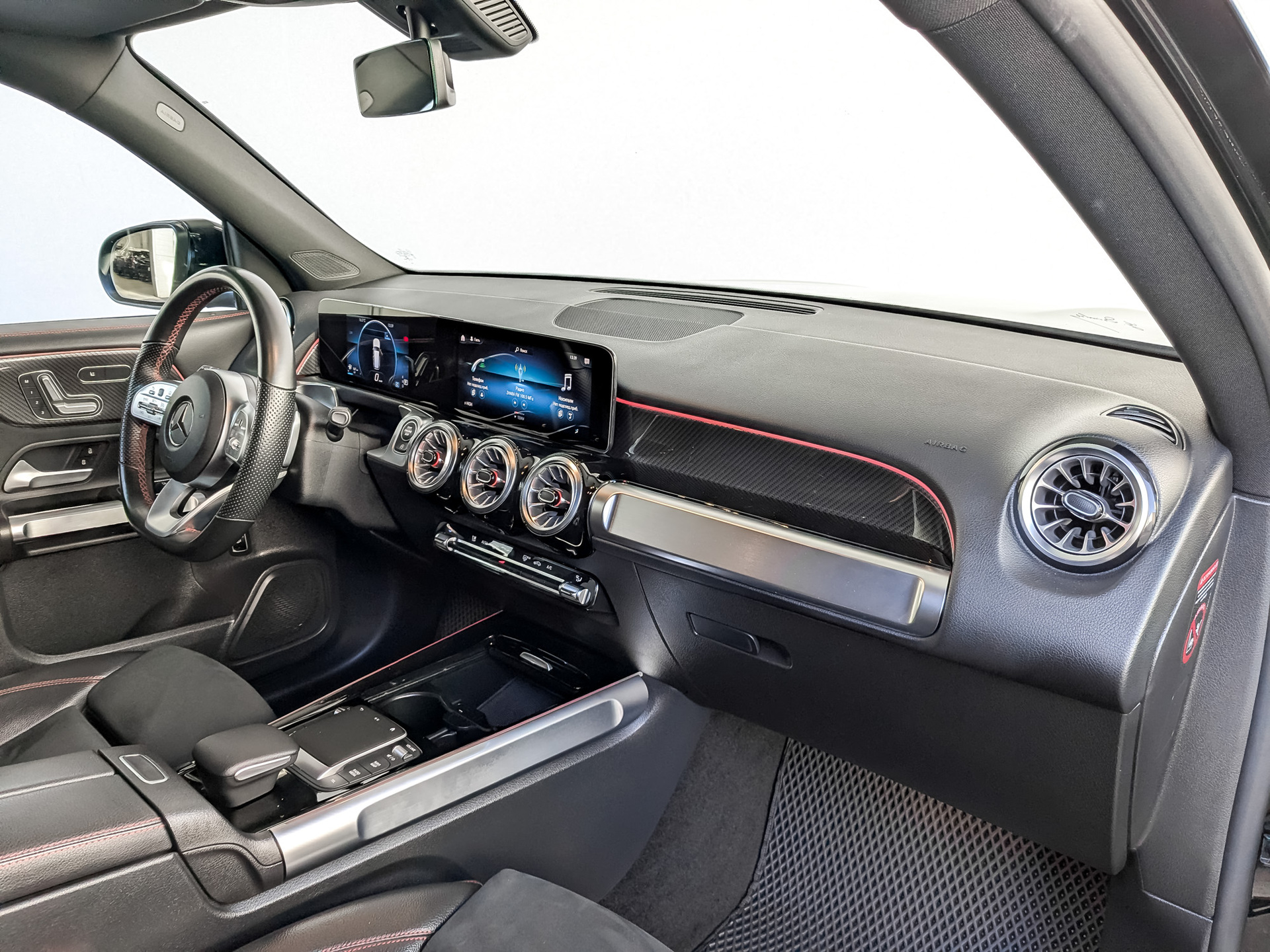MERCEDES-BENZ GLB 1.30 (150 л.с), автомат, 2021, пробег 64 051 км