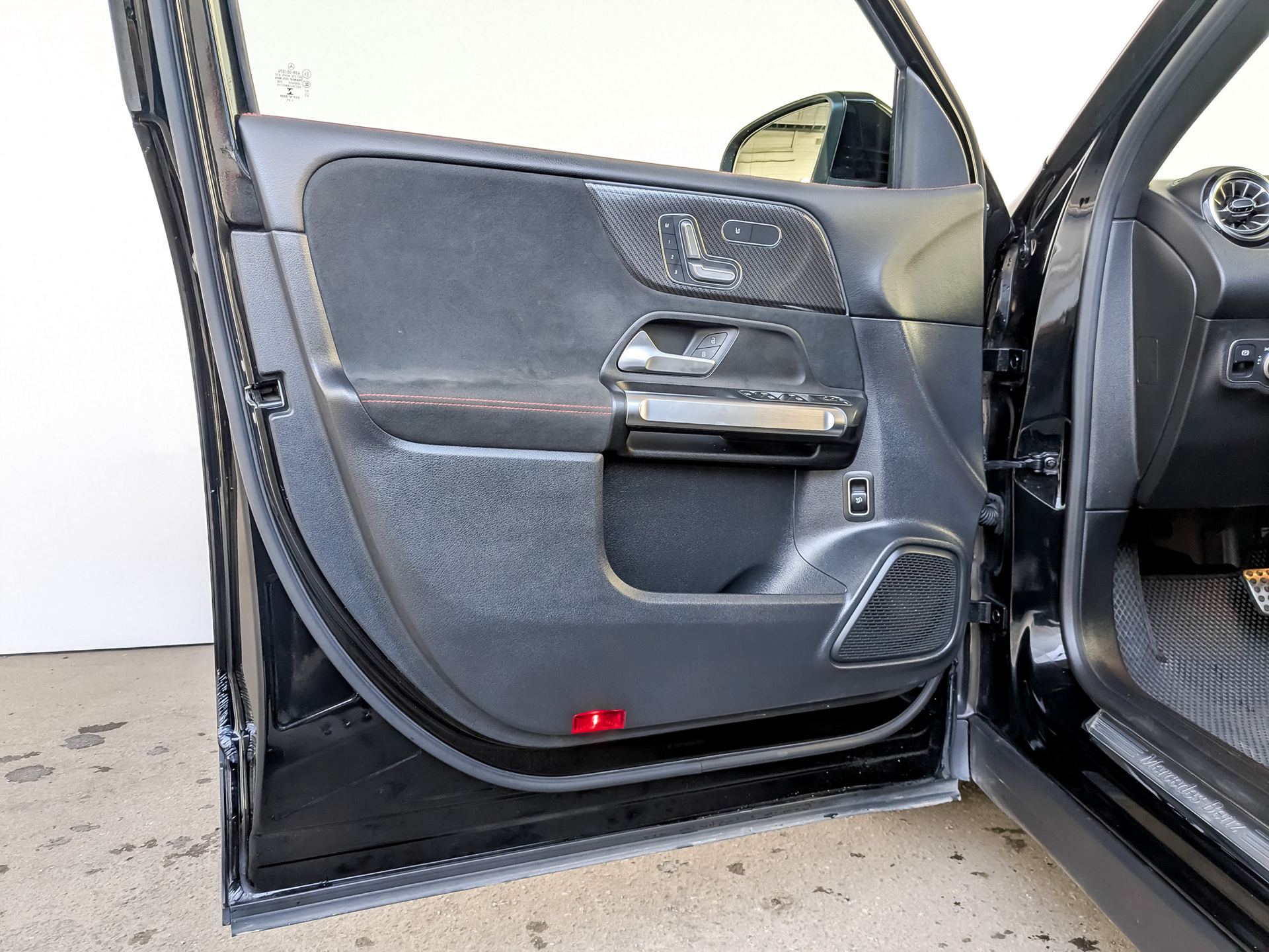 MERCEDES-BENZ GLB 1.30 (150 л.с), автомат, 2021, пробег 64 051 км