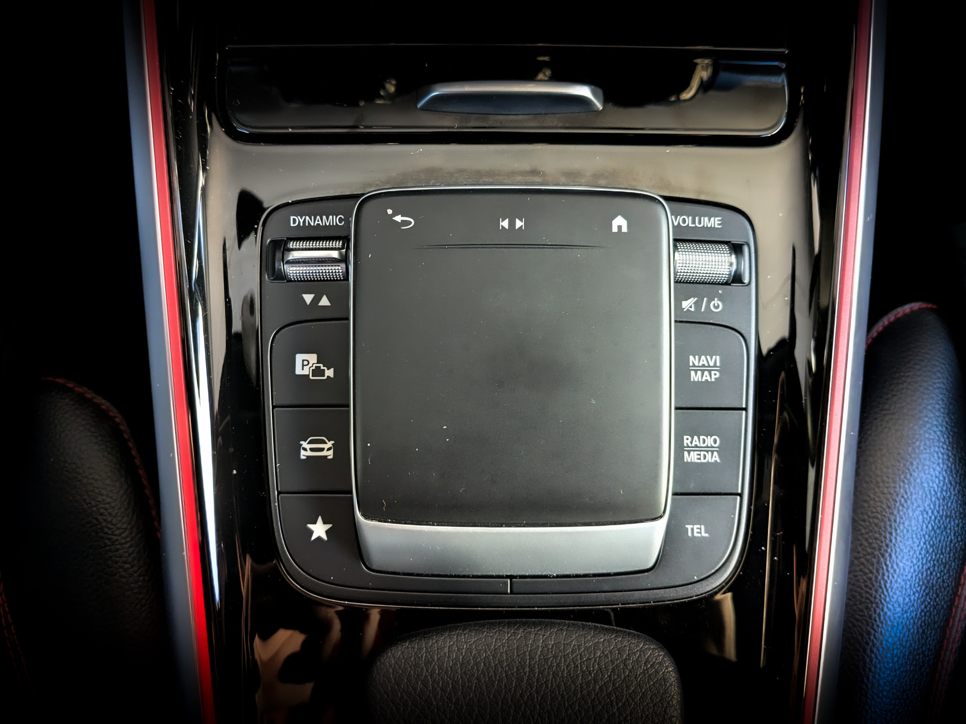 MERCEDES-BENZ GLB 1.30 (150 л.с), автомат, 2021, пробег 64 051 км
