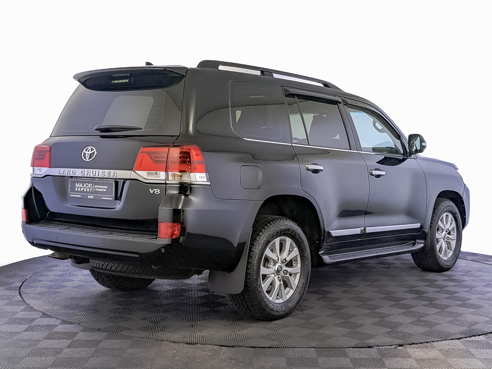 Toyota Land Cruiser 200