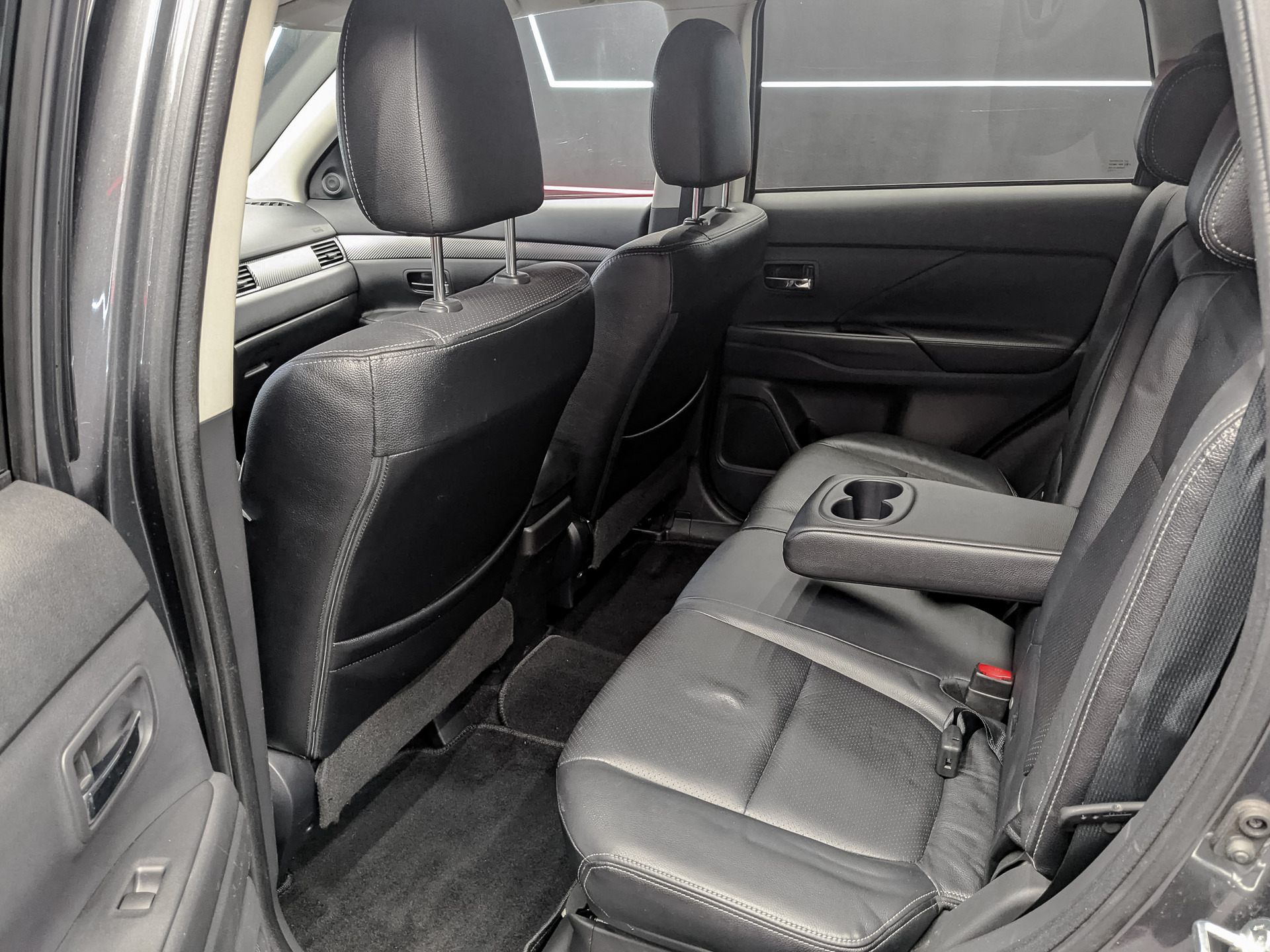 MITSUBISHI Outlander 2.40 (167 л.с), автомат, 2013, пробег 76 575 км