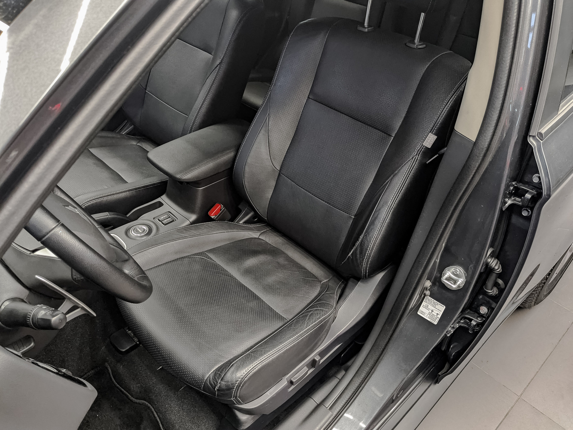 MITSUBISHI Outlander 2.40 (167 л.с), автомат, 2013, пробег 76 575 км
