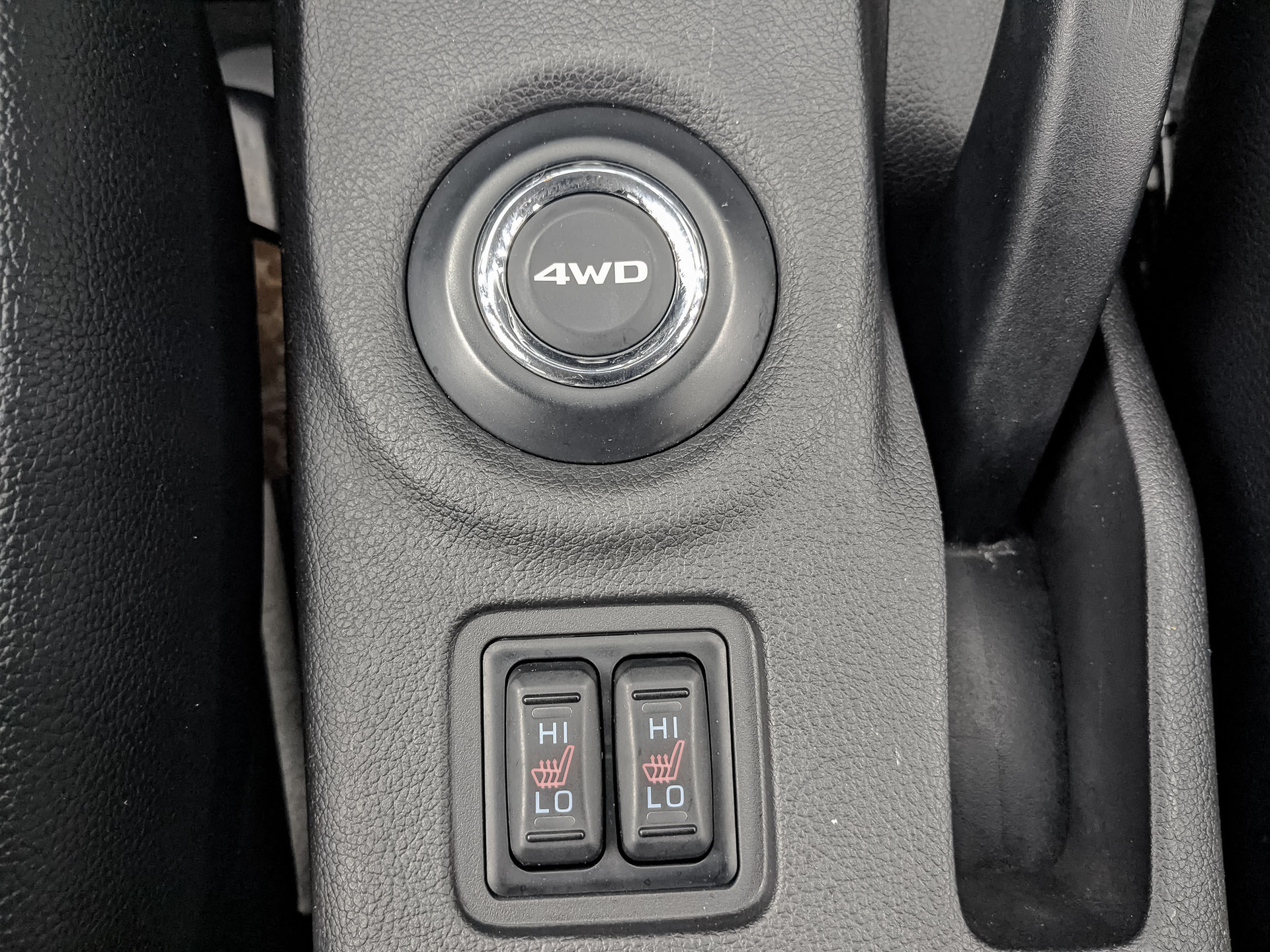 MITSUBISHI Outlander 2.40 (167 л.с), автомат, 2013, пробег 76 575 км