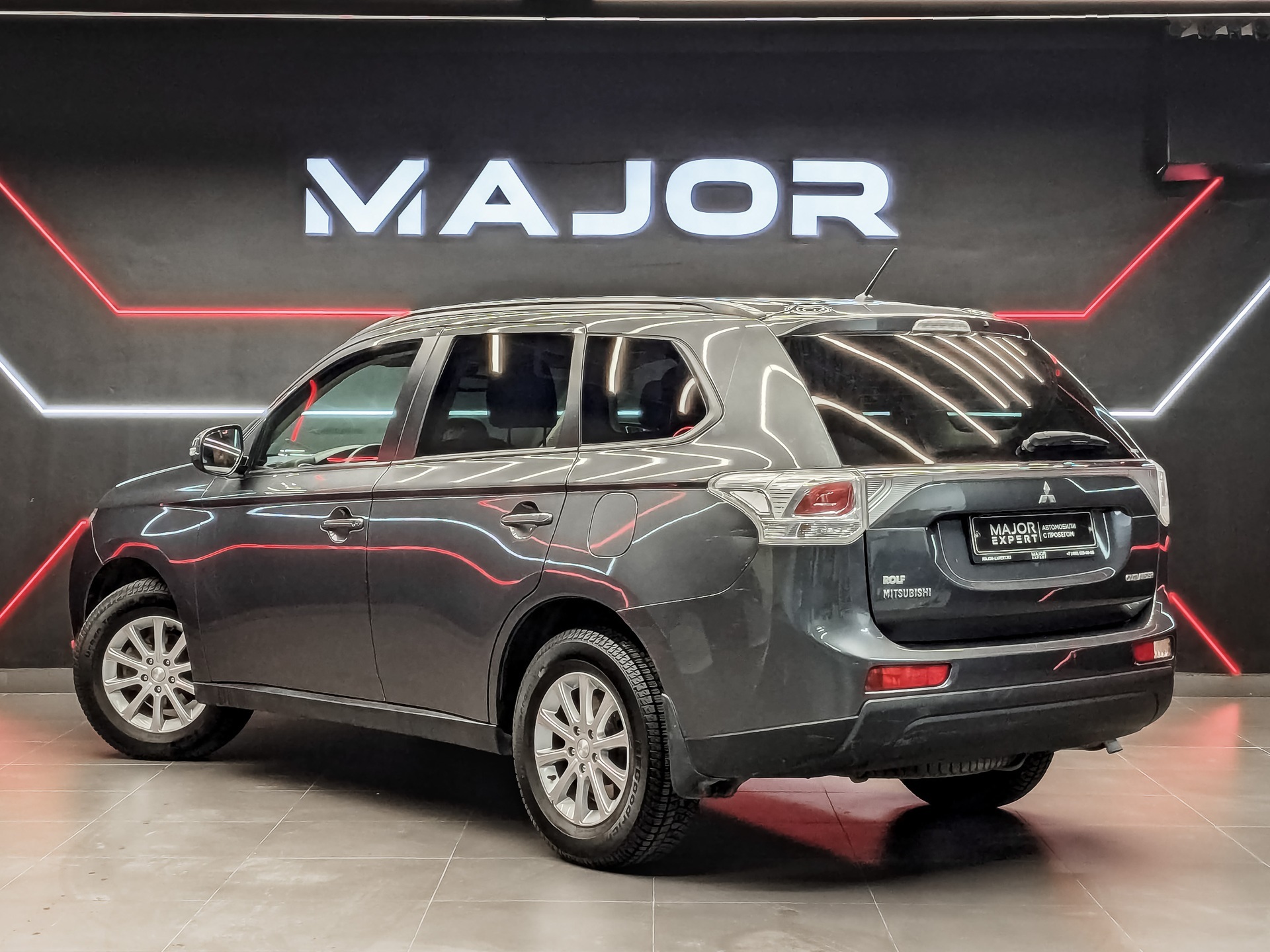 MITSUBISHI Outlander 2.40 (167 л.с), автомат, 2013, пробег 76 575 км