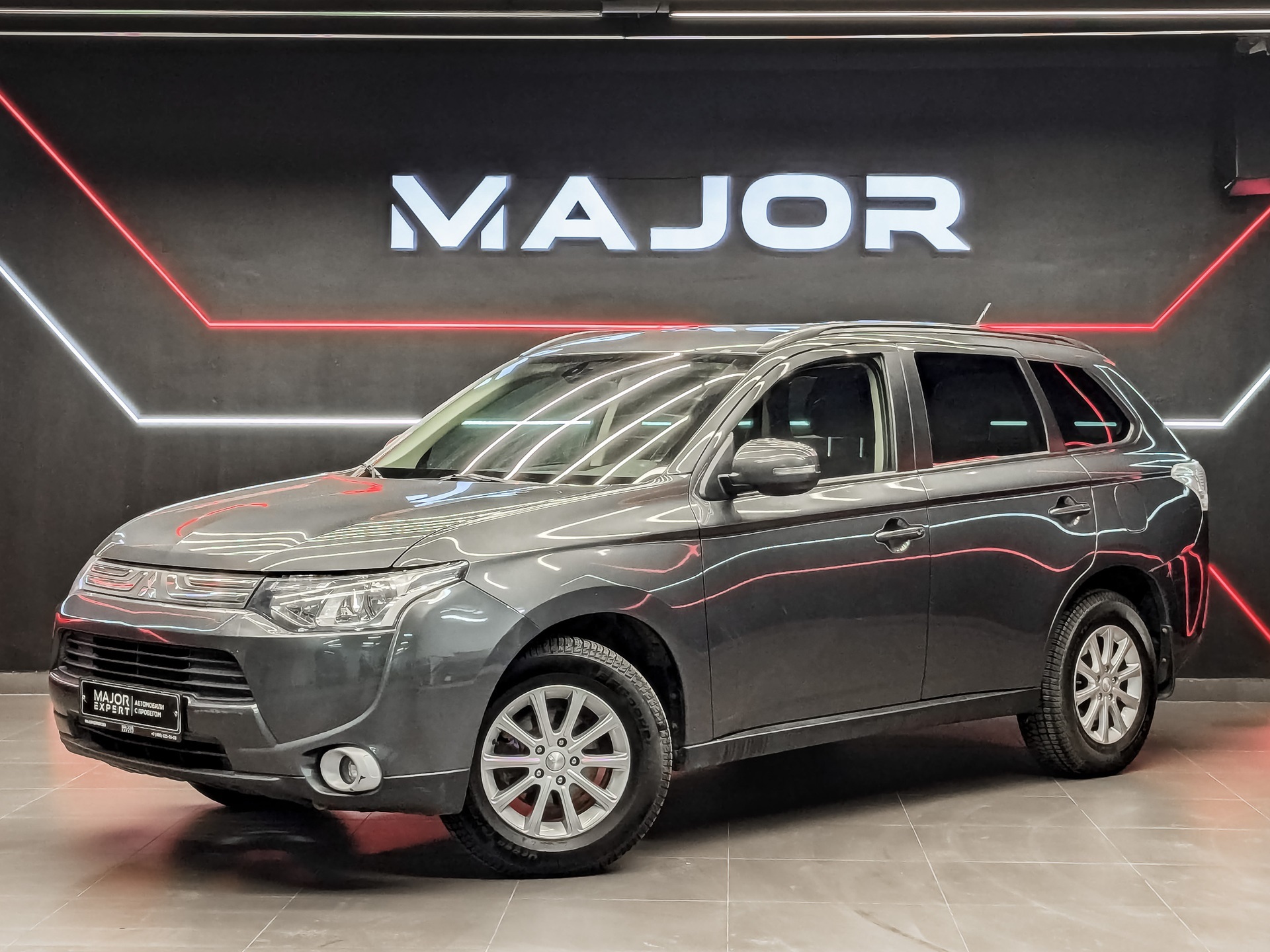 MITSUBISHI Outlander 2.40 (167 л.с), автомат, 2013, пробег 76 575 км